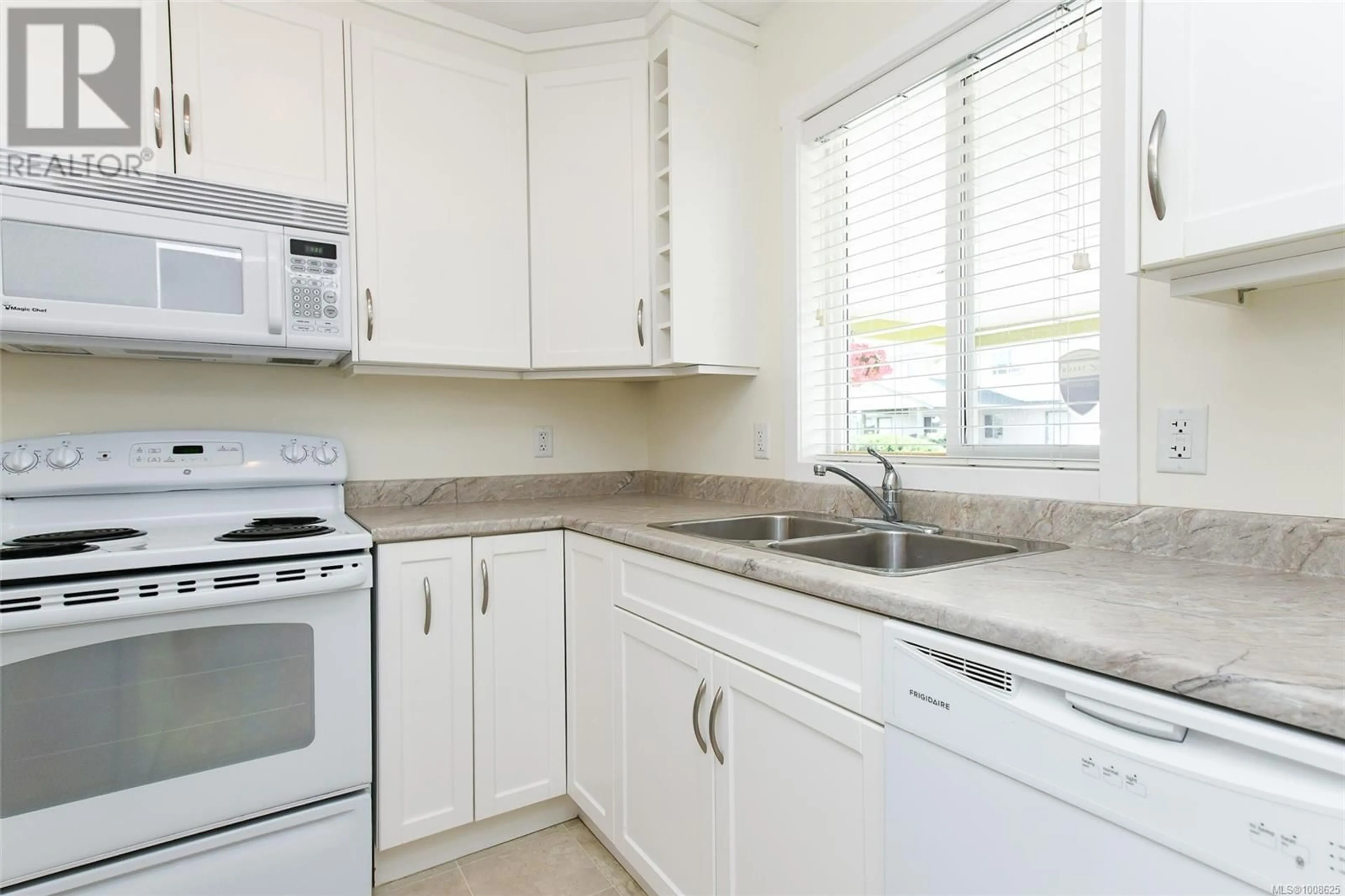 Standard kitchen, unknown for 8 - 1095 EDGETT ROAD, Courtenay British Columbia V9N8P2