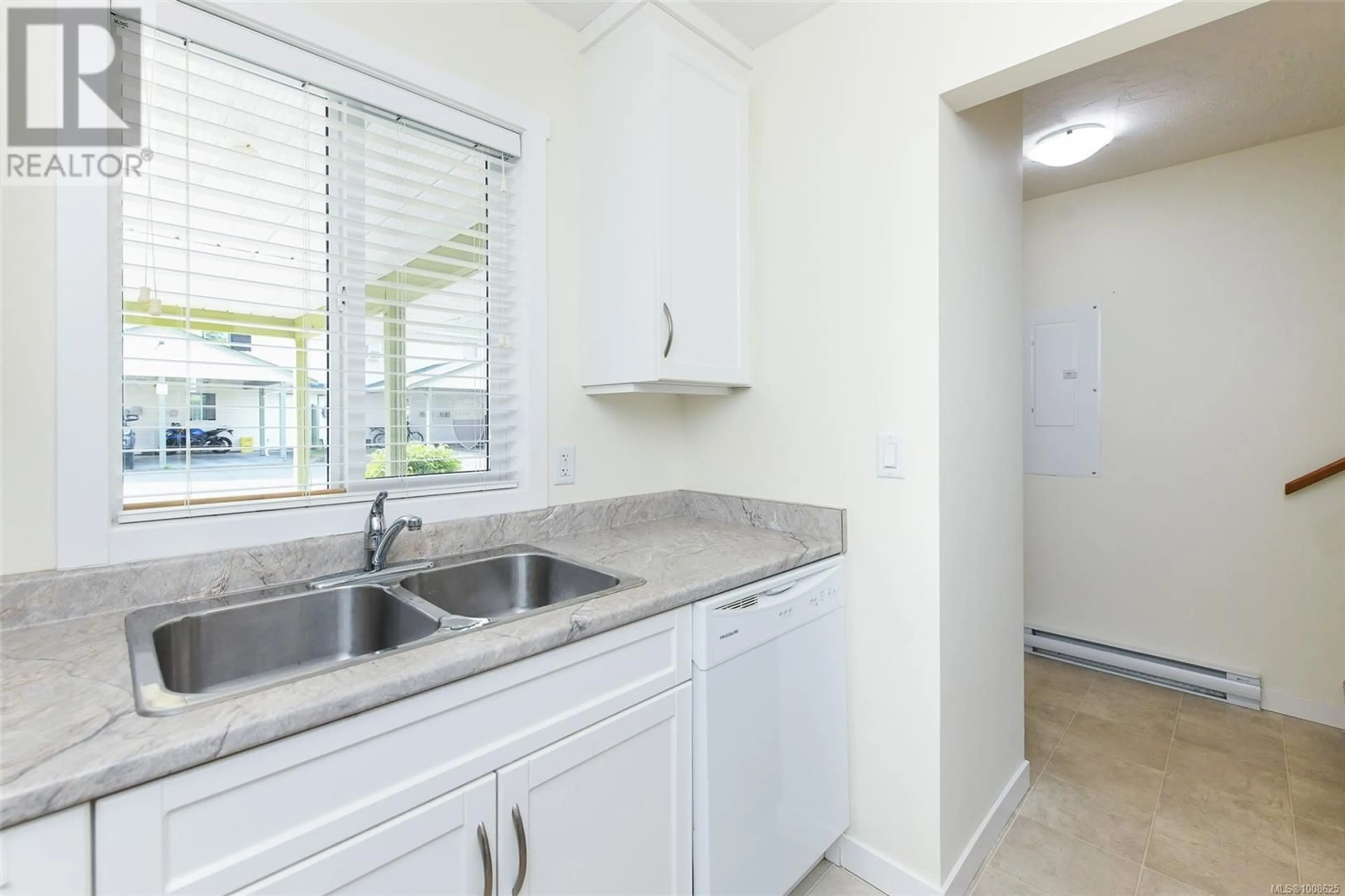 Standard kitchen, unknown for 8 - 1095 EDGETT ROAD, Courtenay British Columbia V9N8P2