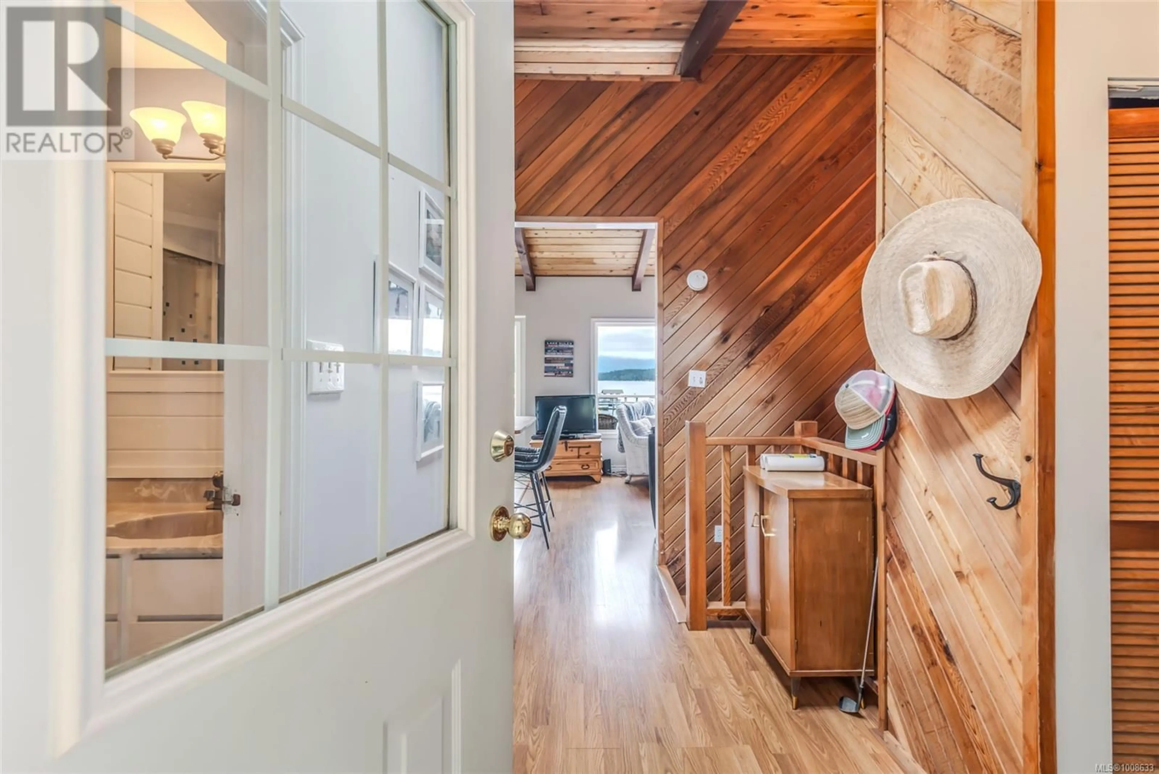 Indoor entryway for 10135 KLITSA DRIVE, Port Alberni British Columbia V9Y9A7