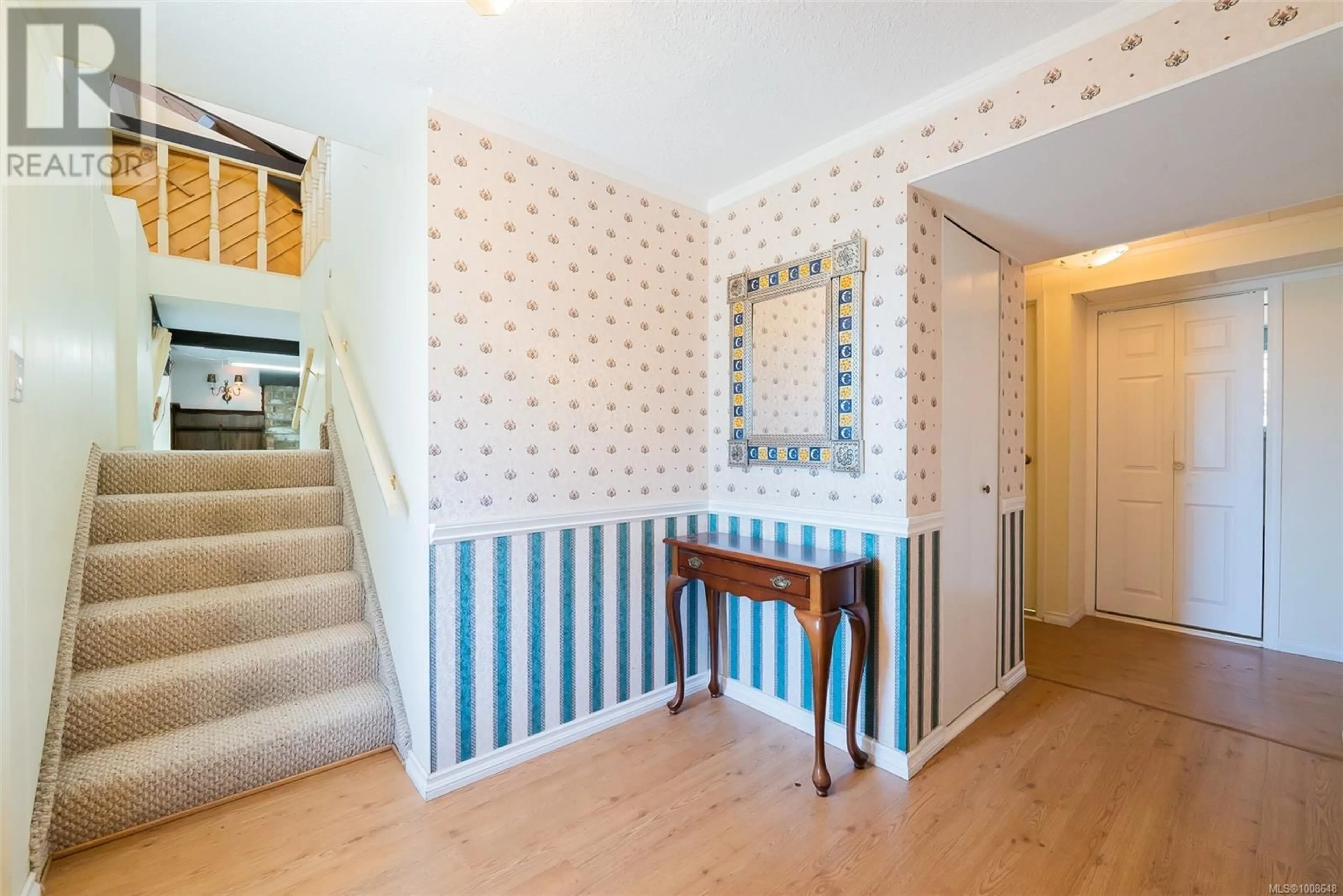 Indoor entryway for 1367 LINCOLN GREEN PLACE, Nanaimo British Columbia V9T3H1