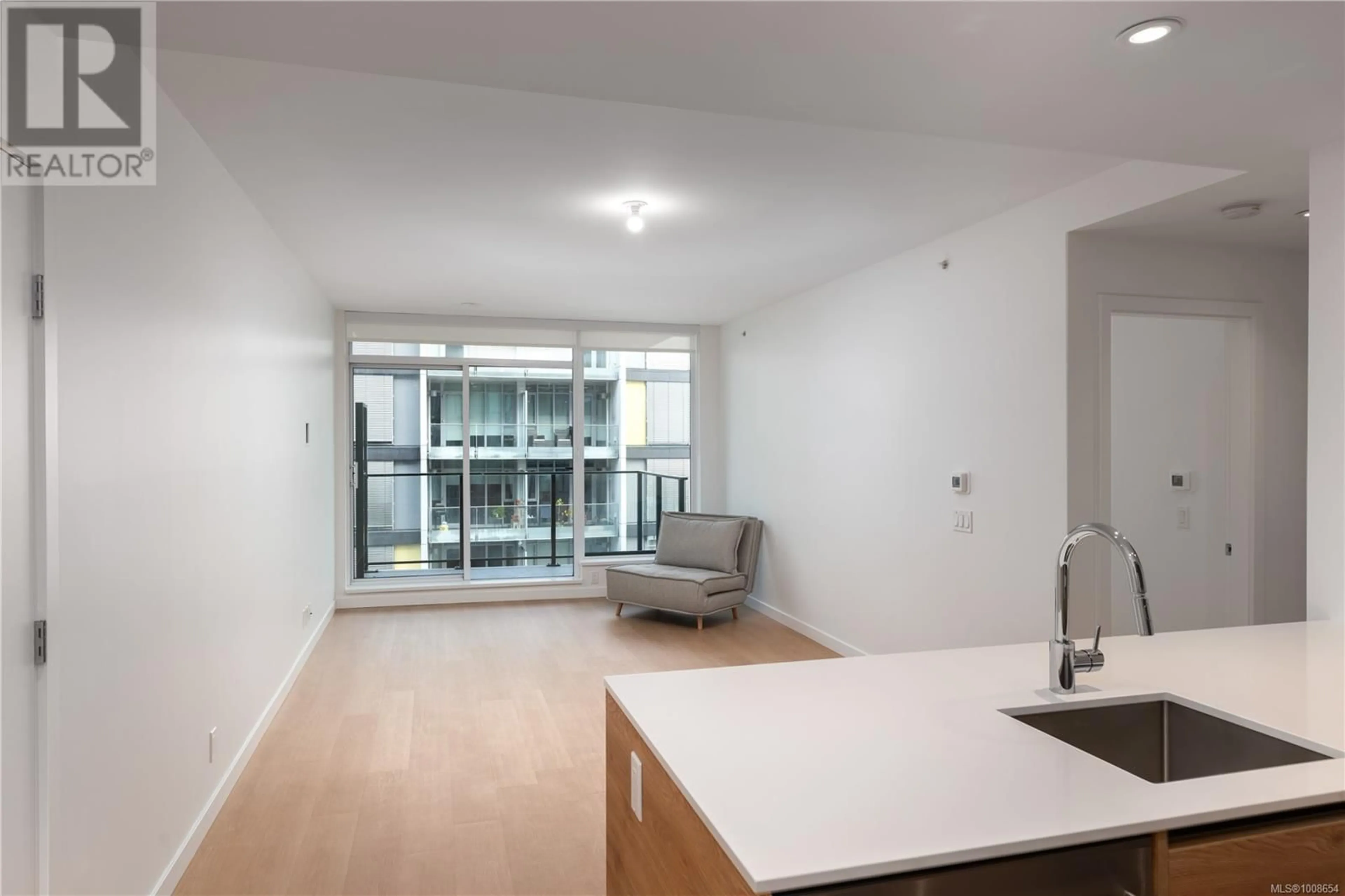 A pic of a room for 709 - 369 TYEE ROAD, Victoria British Columbia V9A0B6
