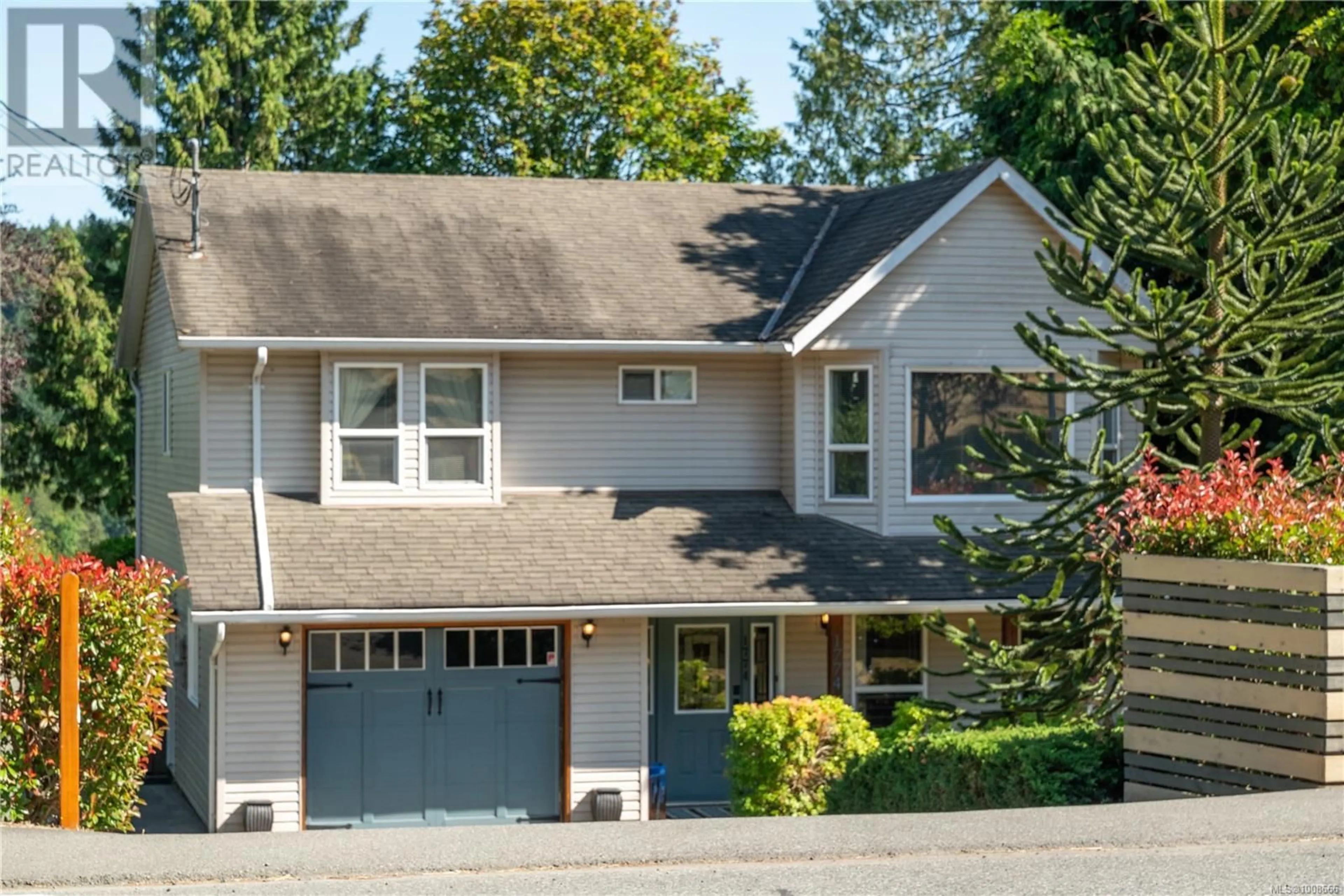 Home with vinyl exterior material, street for 1774 EXTENSION ROAD, Nanaimo British Columbia V9X1C9
