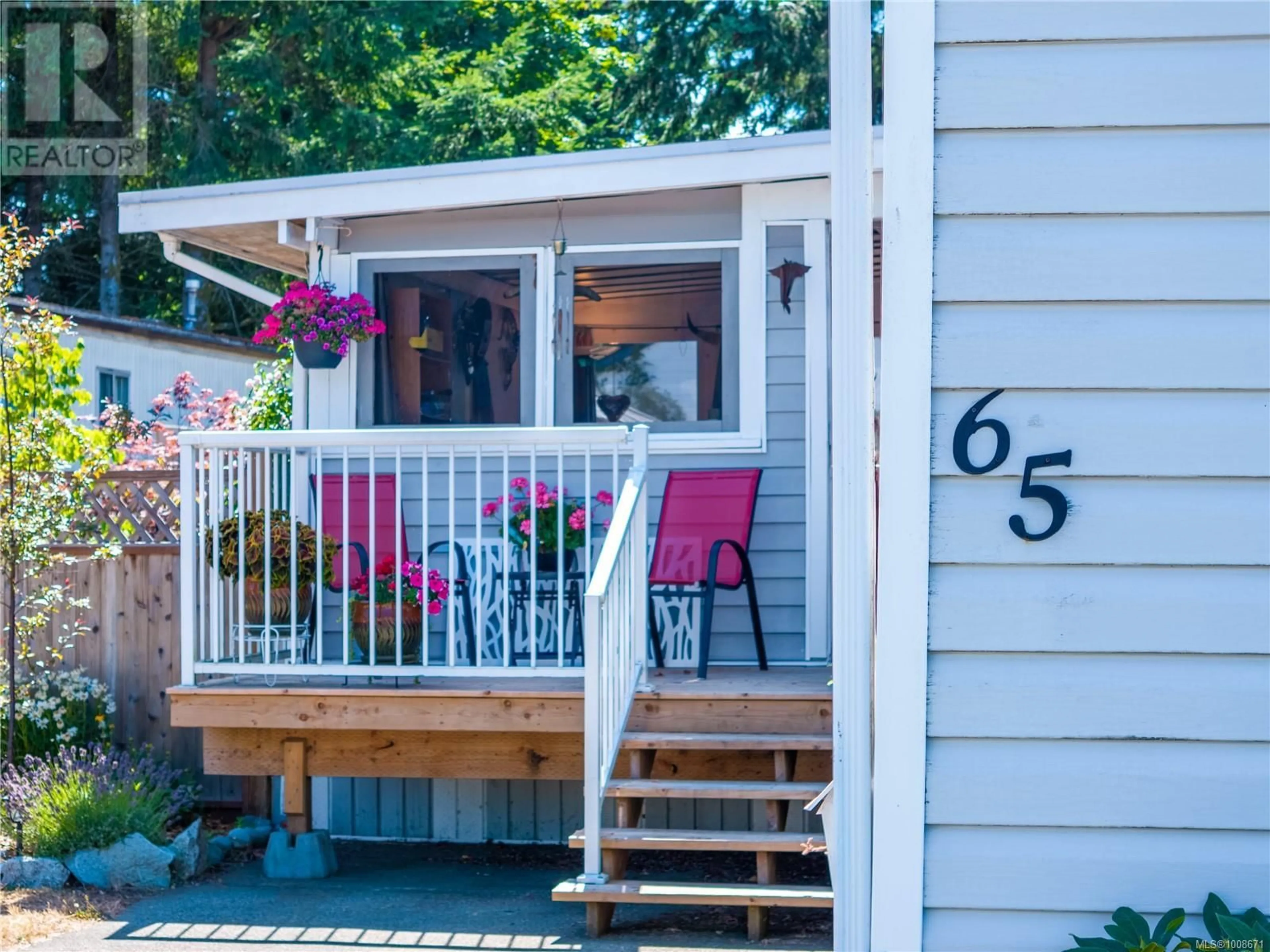 Patio, water/lake/river/ocean view for 65 - 390 COWICHAN AVENUE, Courtenay British Columbia V9N7T4