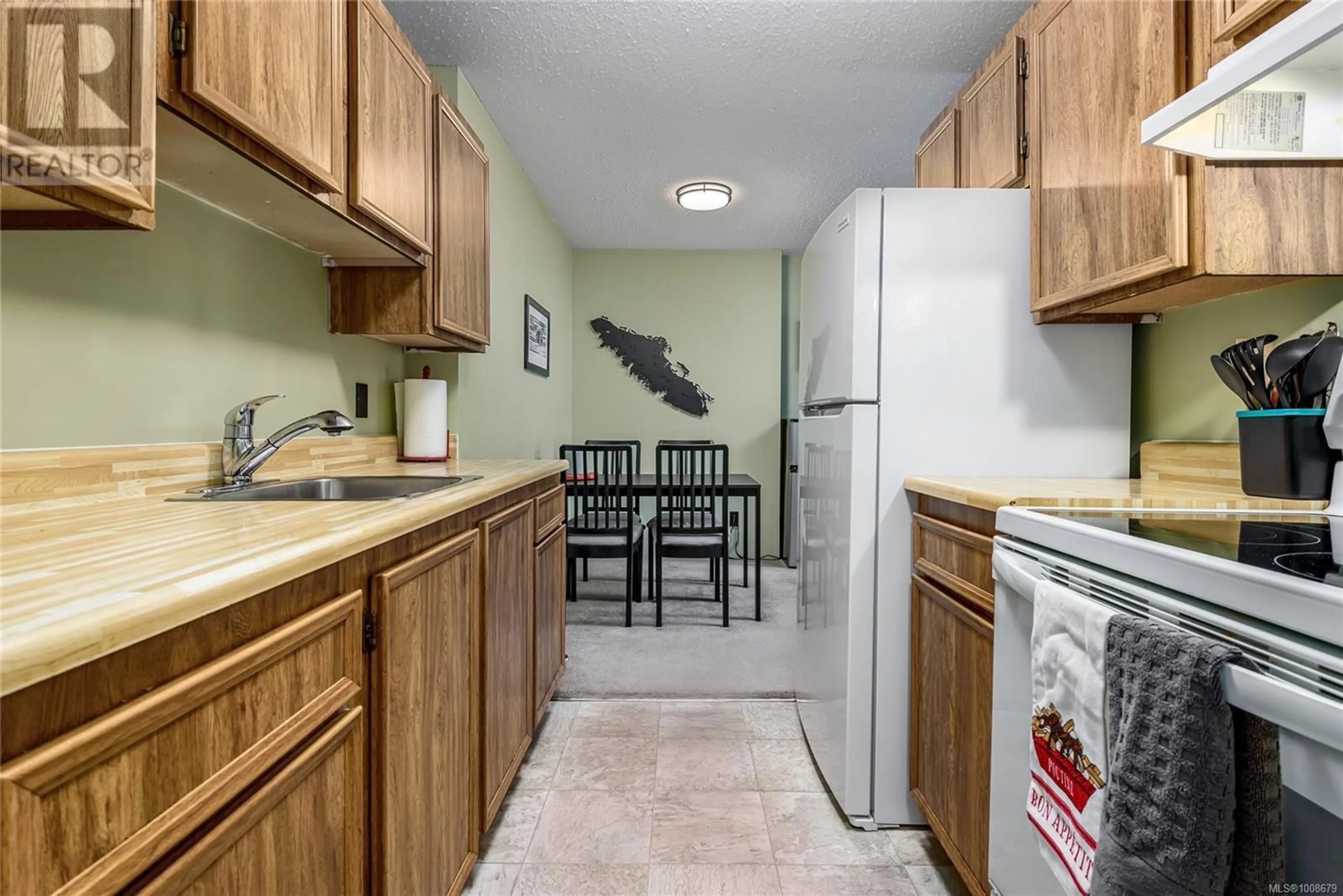 Standard kitchen, unknown for 212 - 1015 CUMBERLAND ROAD, Courtenay British Columbia V9N2E7