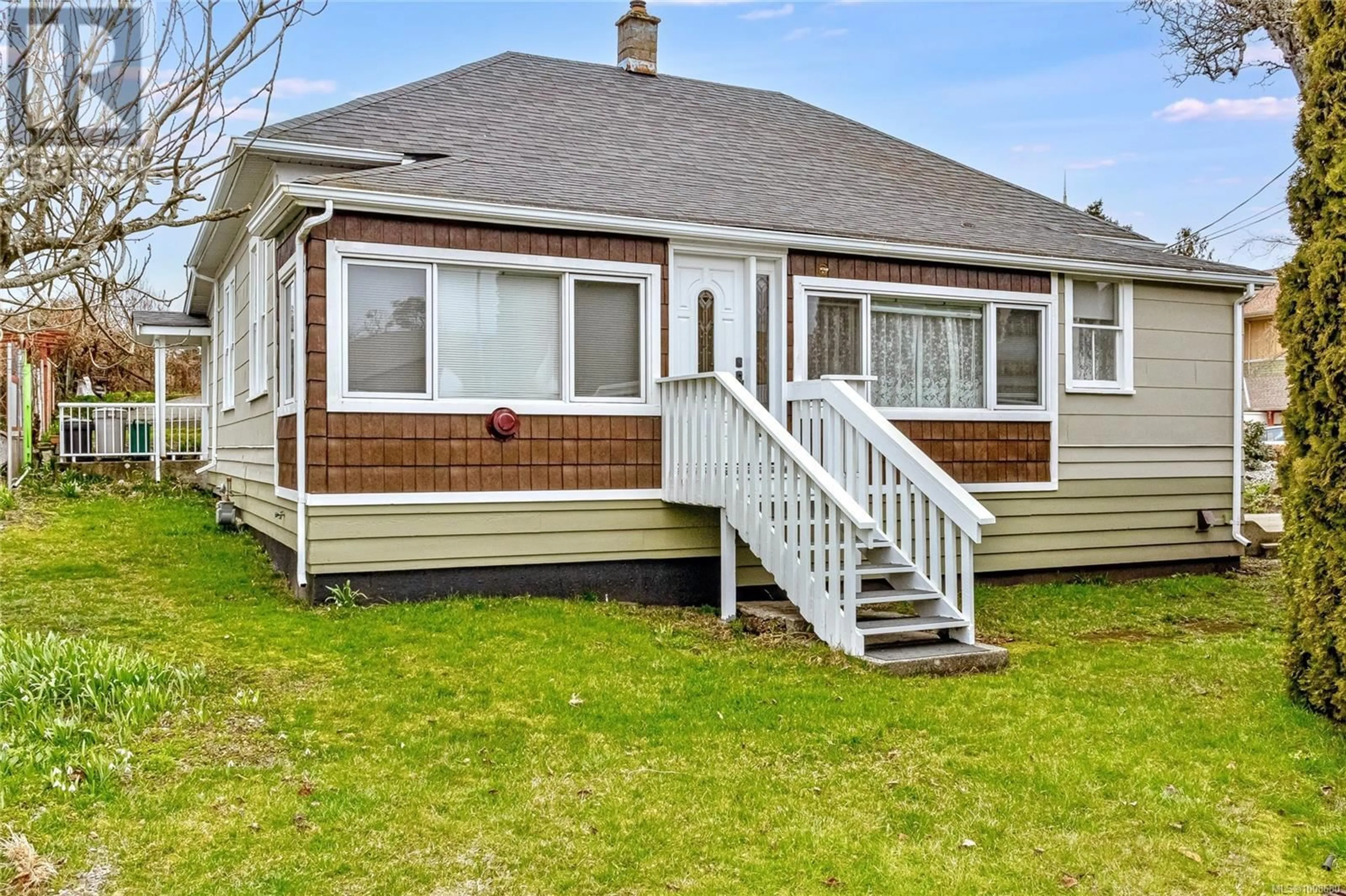 Home with vinyl exterior material, street for 9900 ESPLANADE STREET, Chemainus British Columbia V0R1K0
