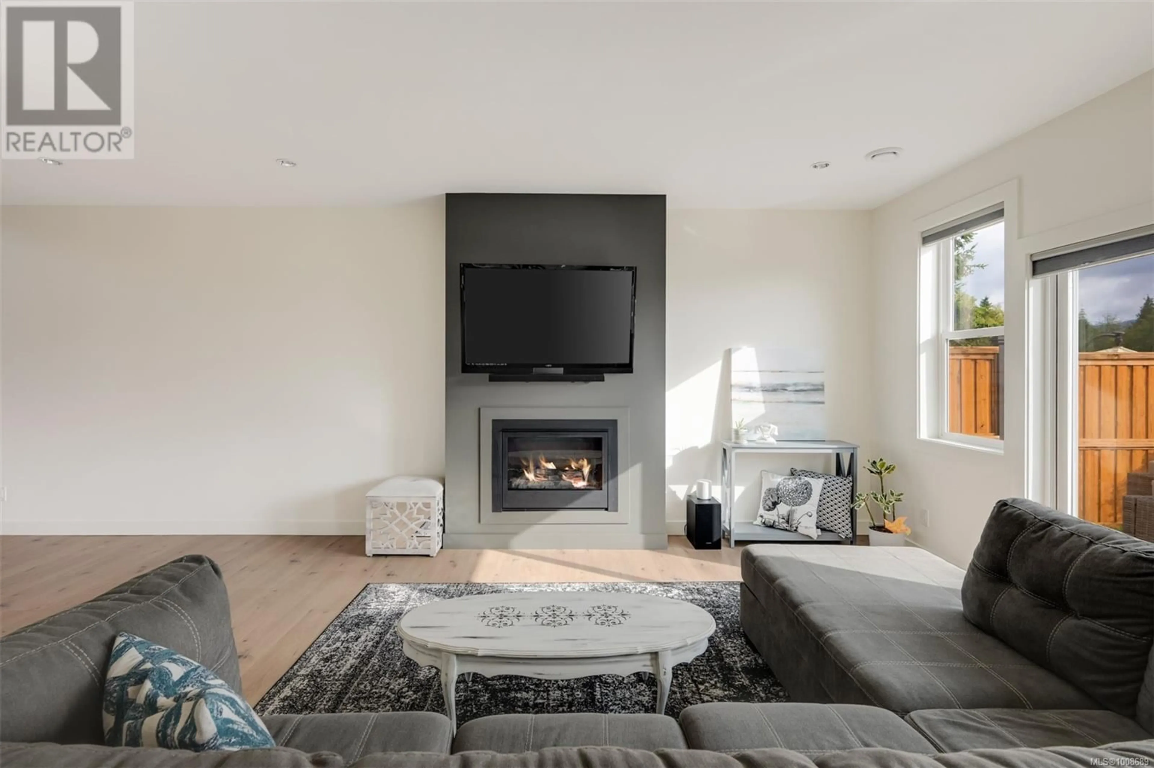 Living room with furniture, unknown for 6517 NOBLEWOOD PLACE, Sooke British Columbia V9Z0W3