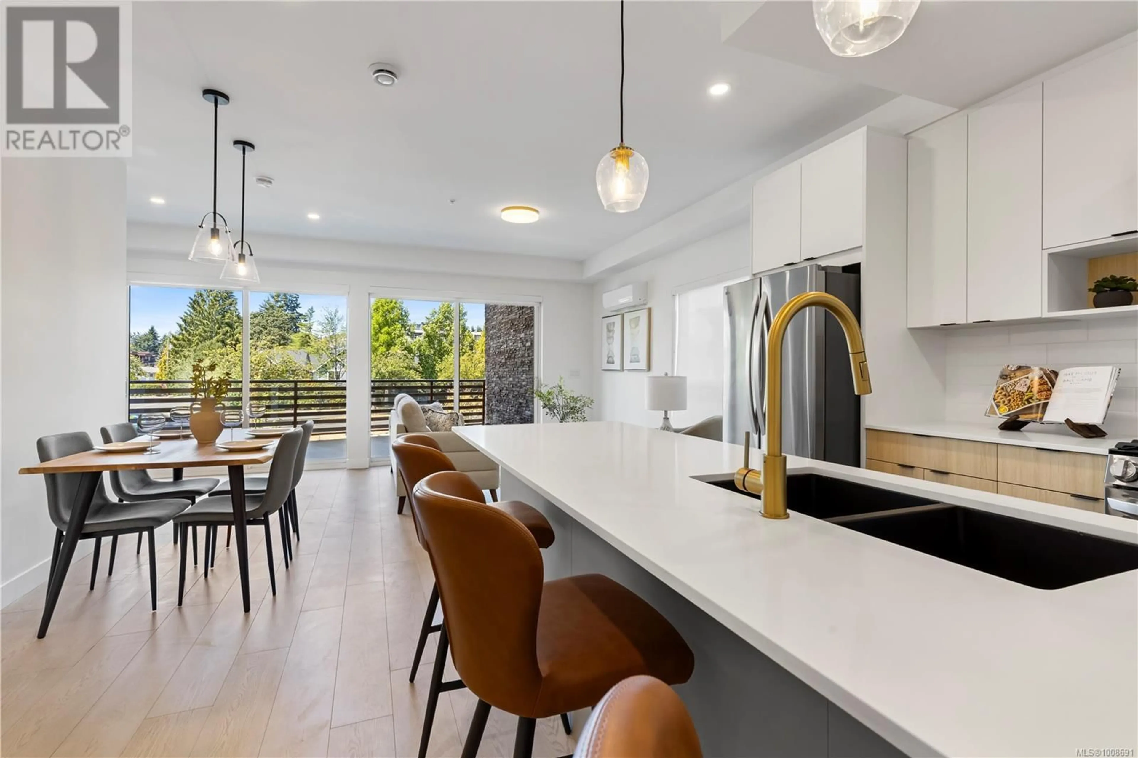 Open concept kitchen, ceramic/tile floor for 101 - 2629 MILLSTREAM ROAD, Langford British Columbia V9B3R8