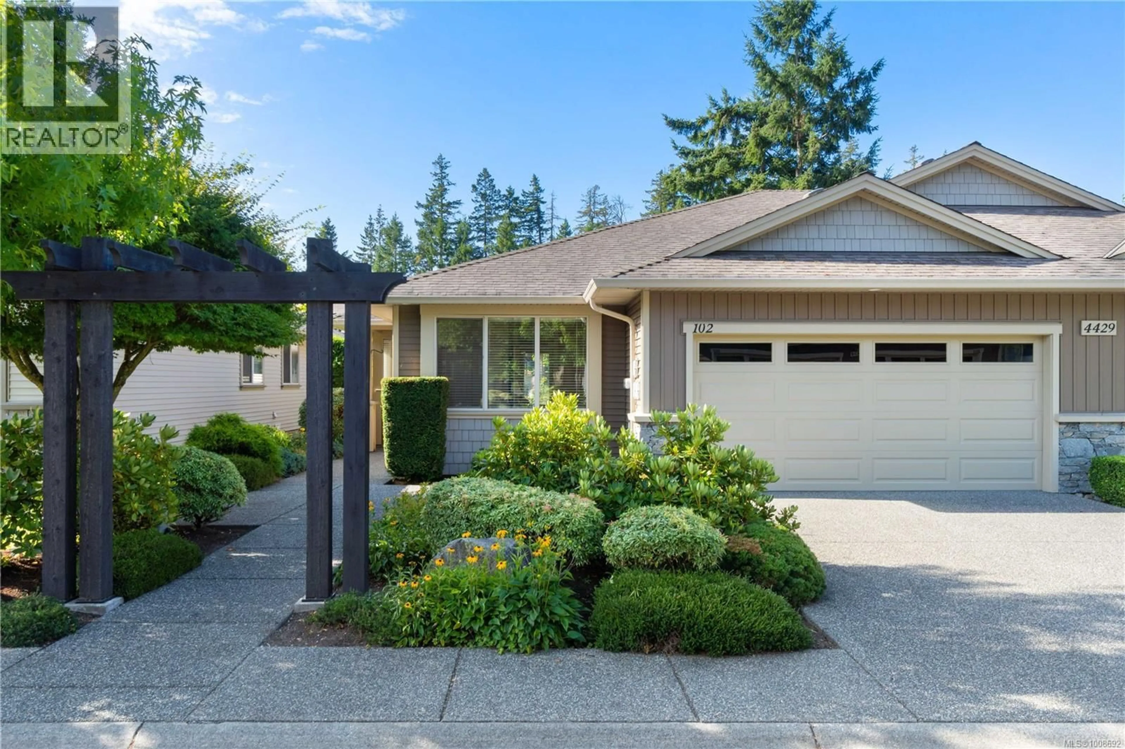 Home with vinyl exterior material, street for 102 - 4429 AMBLEWOOD LANE, Nanaimo British Columbia V9T6H5