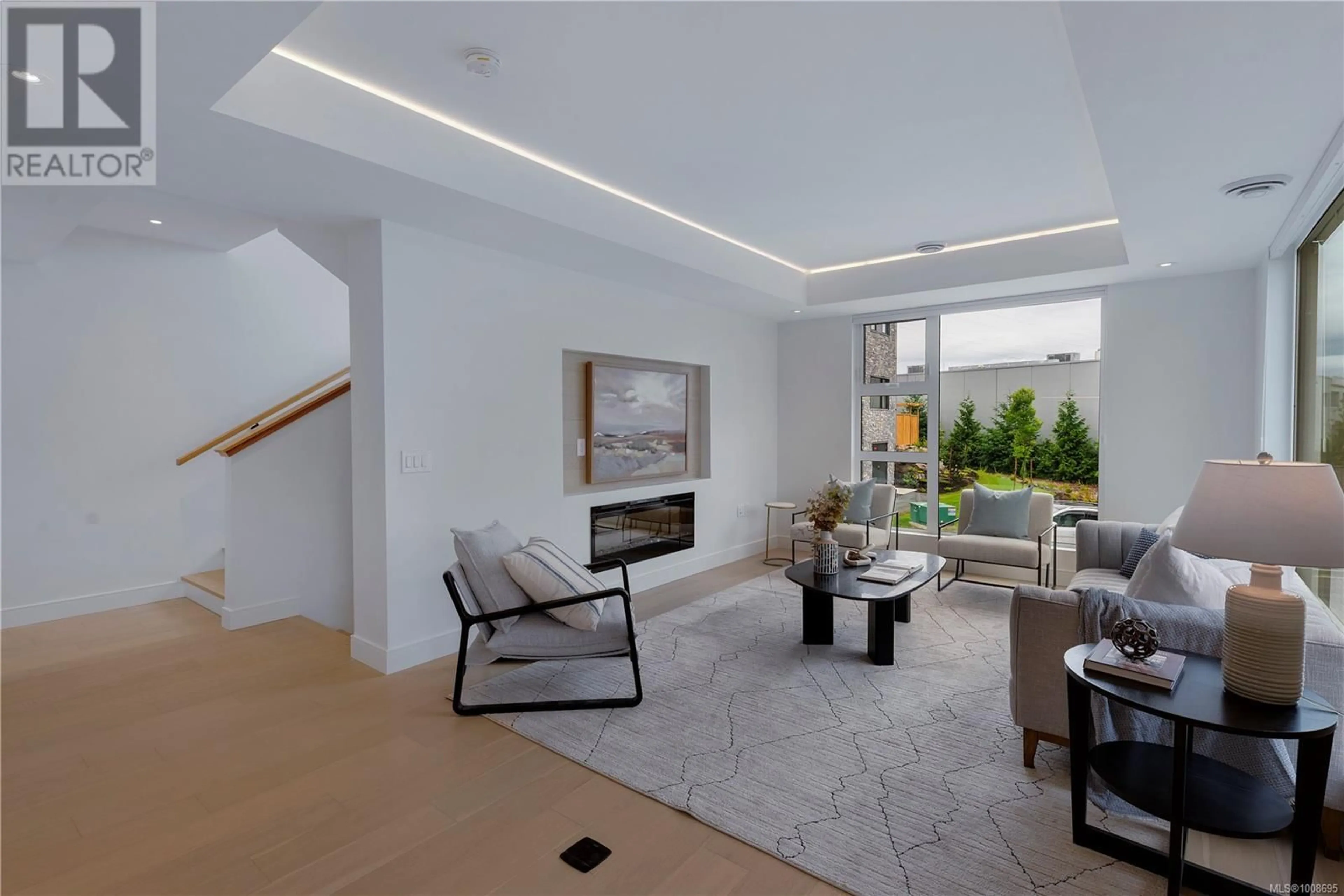 Living room with furniture, unknown for 14 - 4253 DIEPPE ROAD, Saanich British Columbia V8X2N2