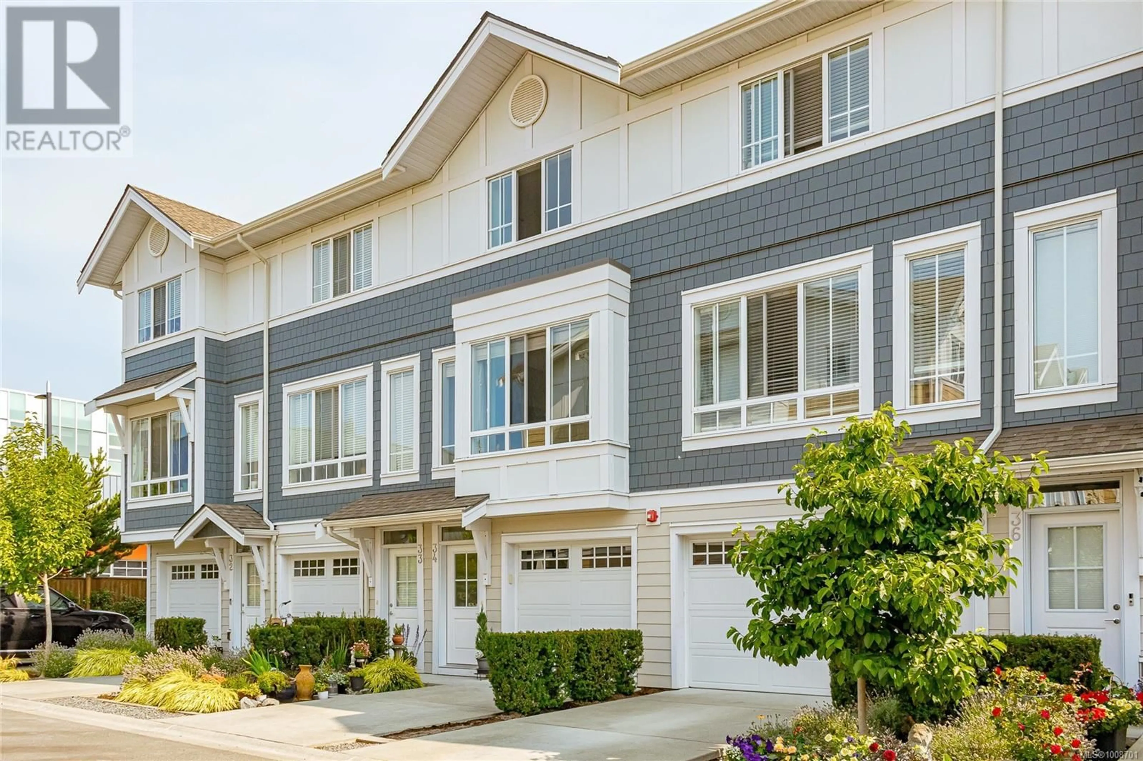 Home with vinyl exterior material, street for 34 - 370 LATORIA BOULEVARD, Colwood British Columbia V9C0N9
