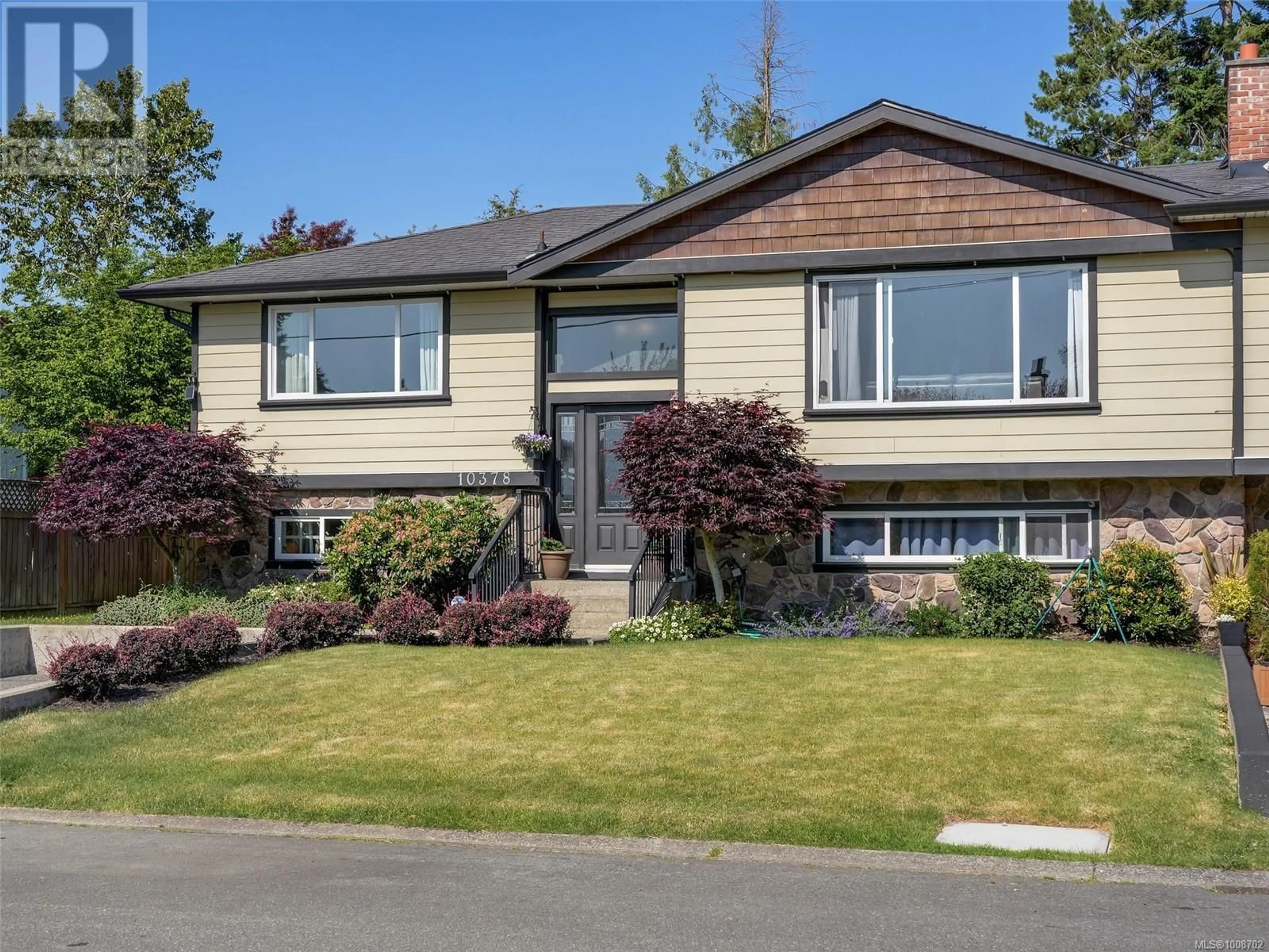 Home with vinyl exterior material, street for 10378 PATRICIA PLACE, Sidney British Columbia V8L3J6