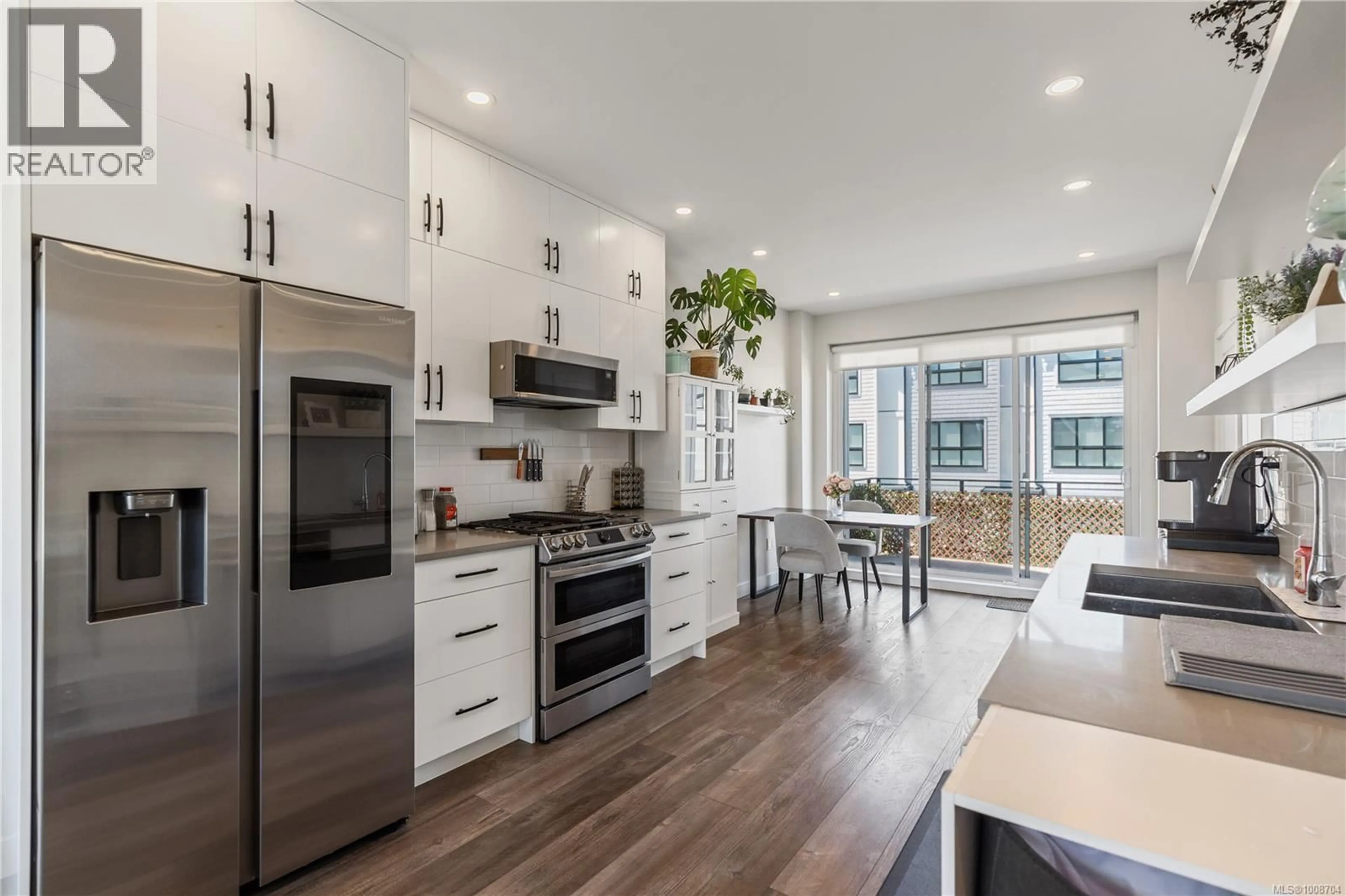 Open concept kitchen, unknown for 1023 BOXCAR CLOSE, Langford British Columbia V9B0Y4