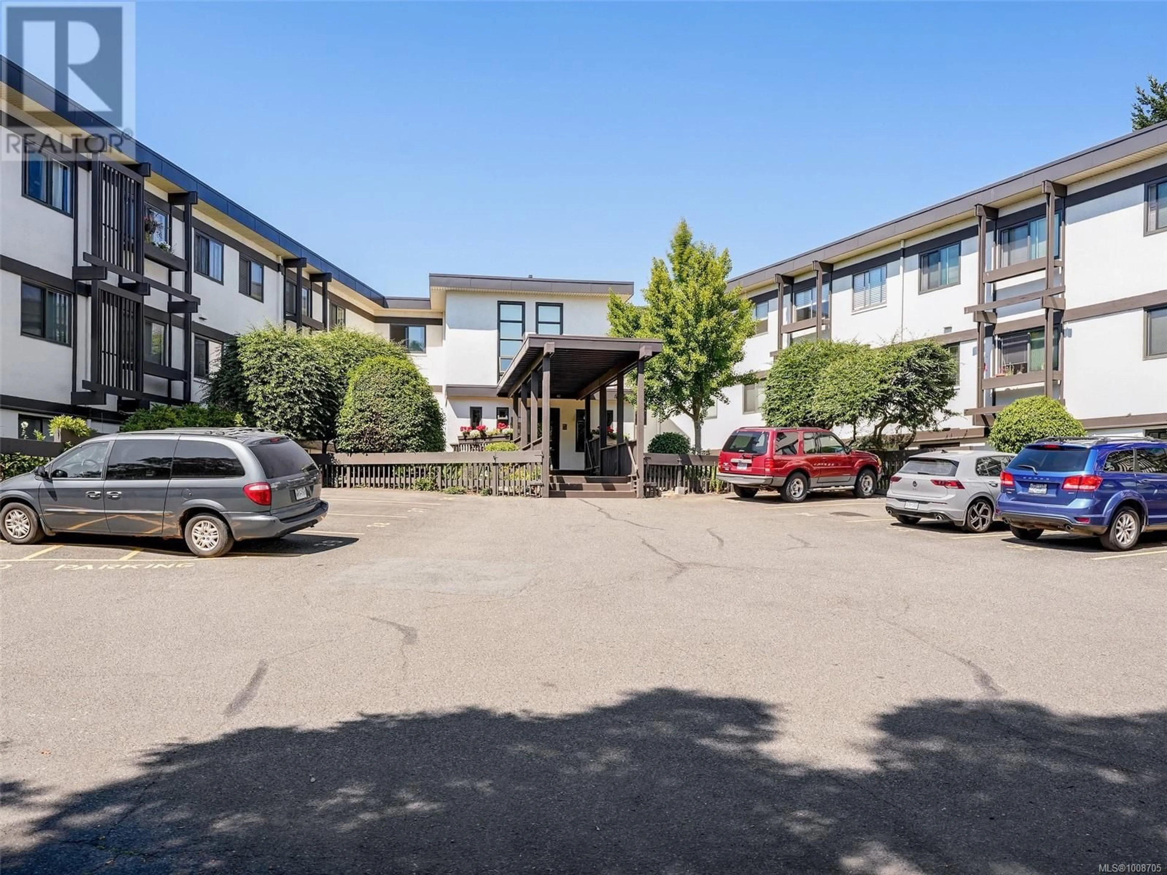 Patio, unknown for 113 - 1975 LEE AVENUE, Victoria British Columbia V8R4W9