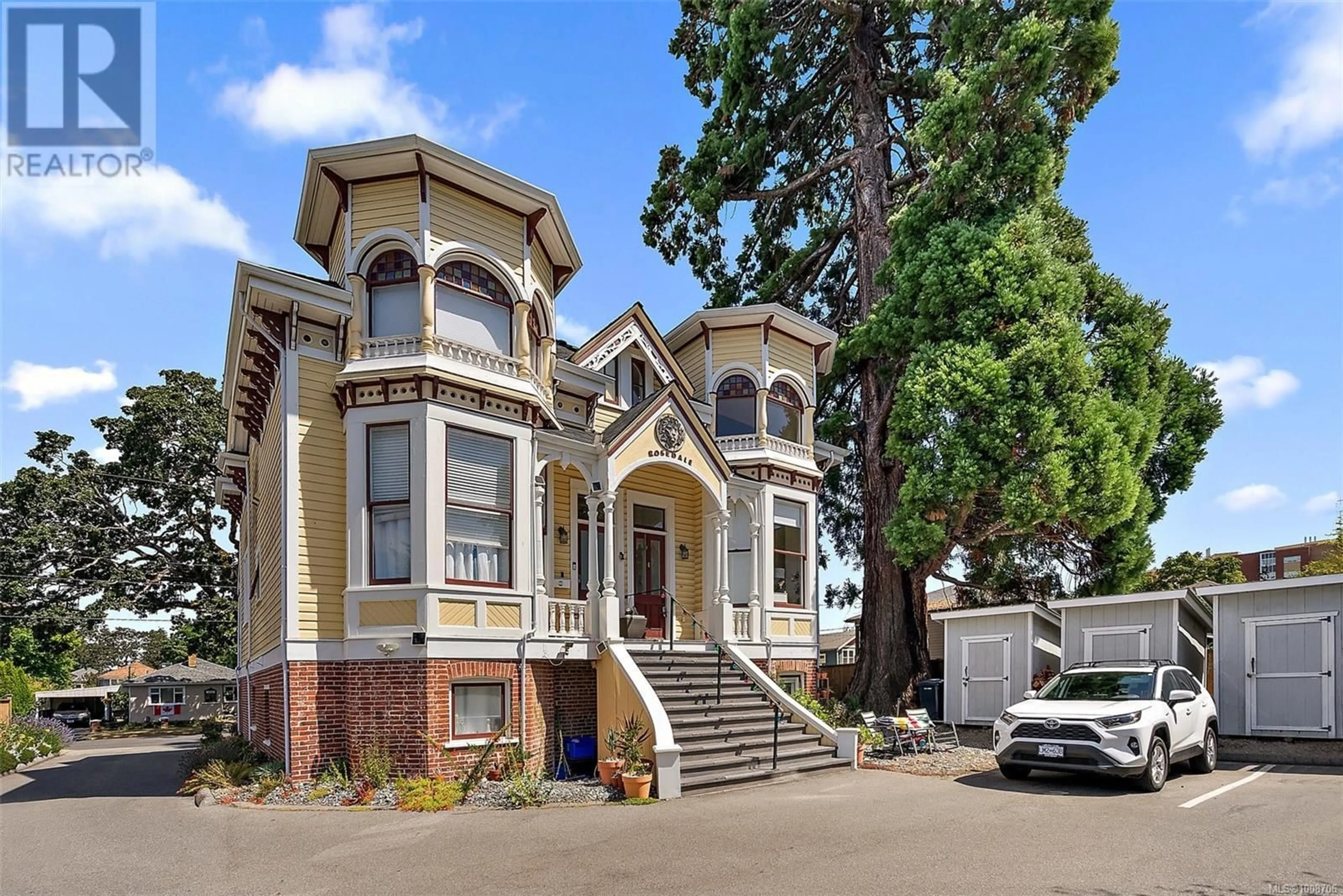 Home with brick exterior material, street for 4 - 1731 ALBERT AVENUE, Victoria British Columbia V8R1Y9