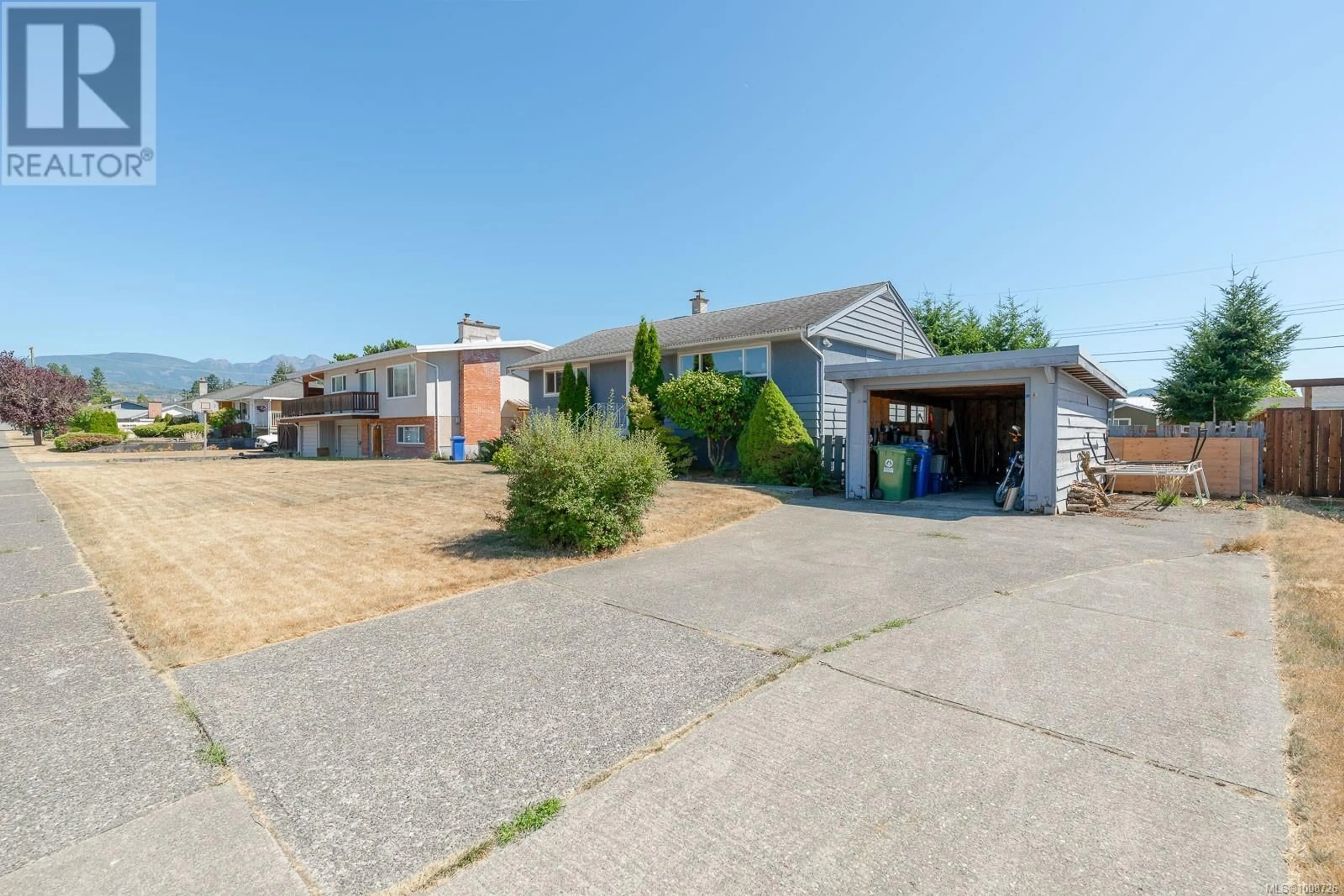 A pic from outside/outdoor area/front of a property/back of a property/a pic from drone, street for 4150 CRAIG ROAD, Port Alberni British Columbia V9Y5Y3
