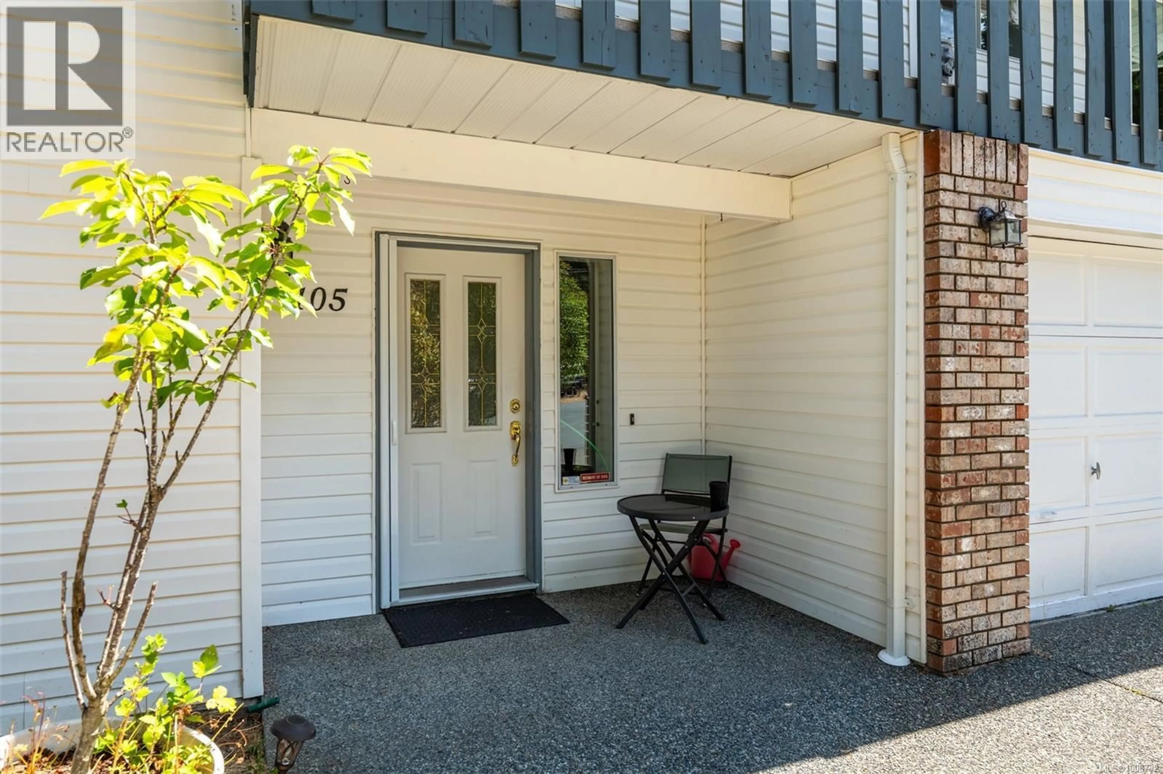 Indoor entryway for 105 ROCKCLIFFE PLACE, Langford British Columbia V9B5T4