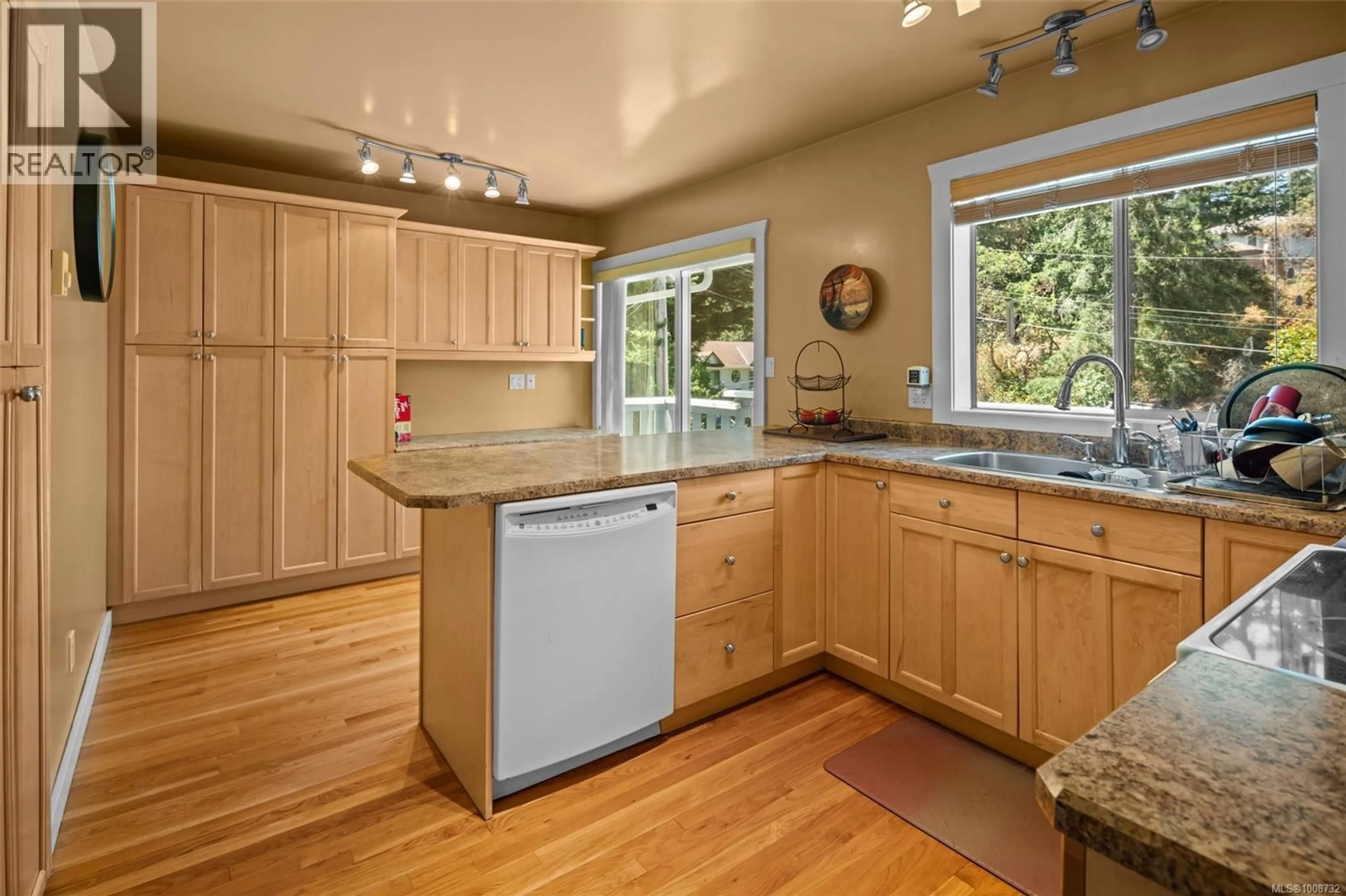 Standard kitchen, unknown for 105 ROCKCLIFFE PLACE, Langford British Columbia V9B5T4
