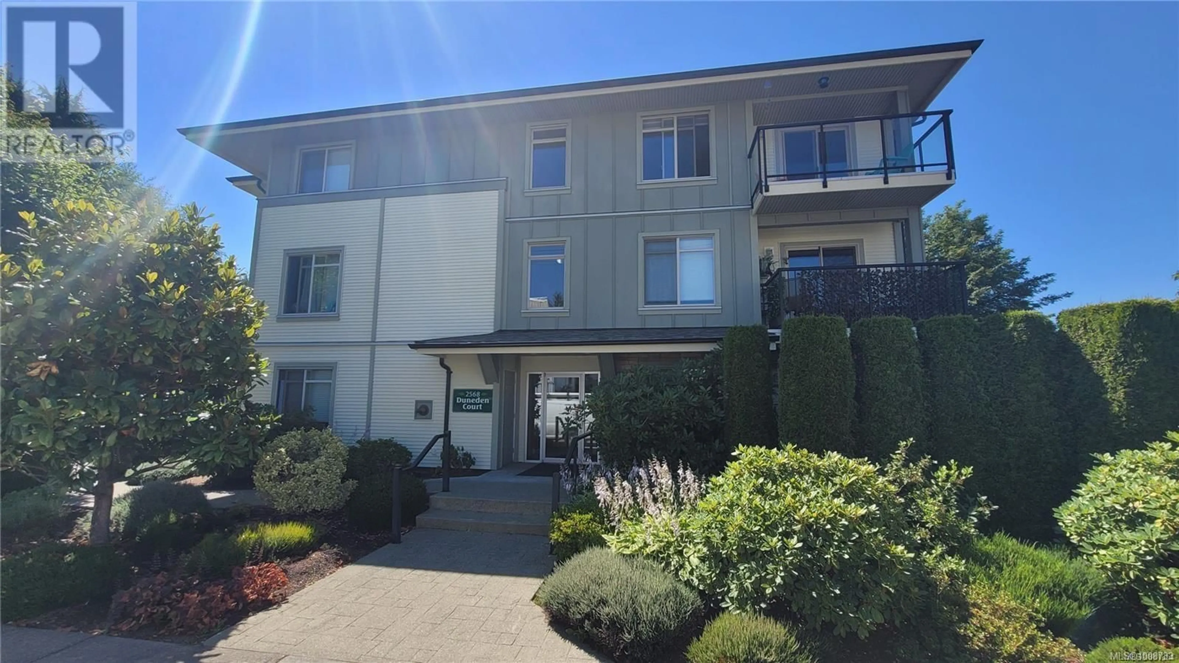 Patio, street for 302 - 2568 DINGWALL STREET, Duncan British Columbia V9L2Y9