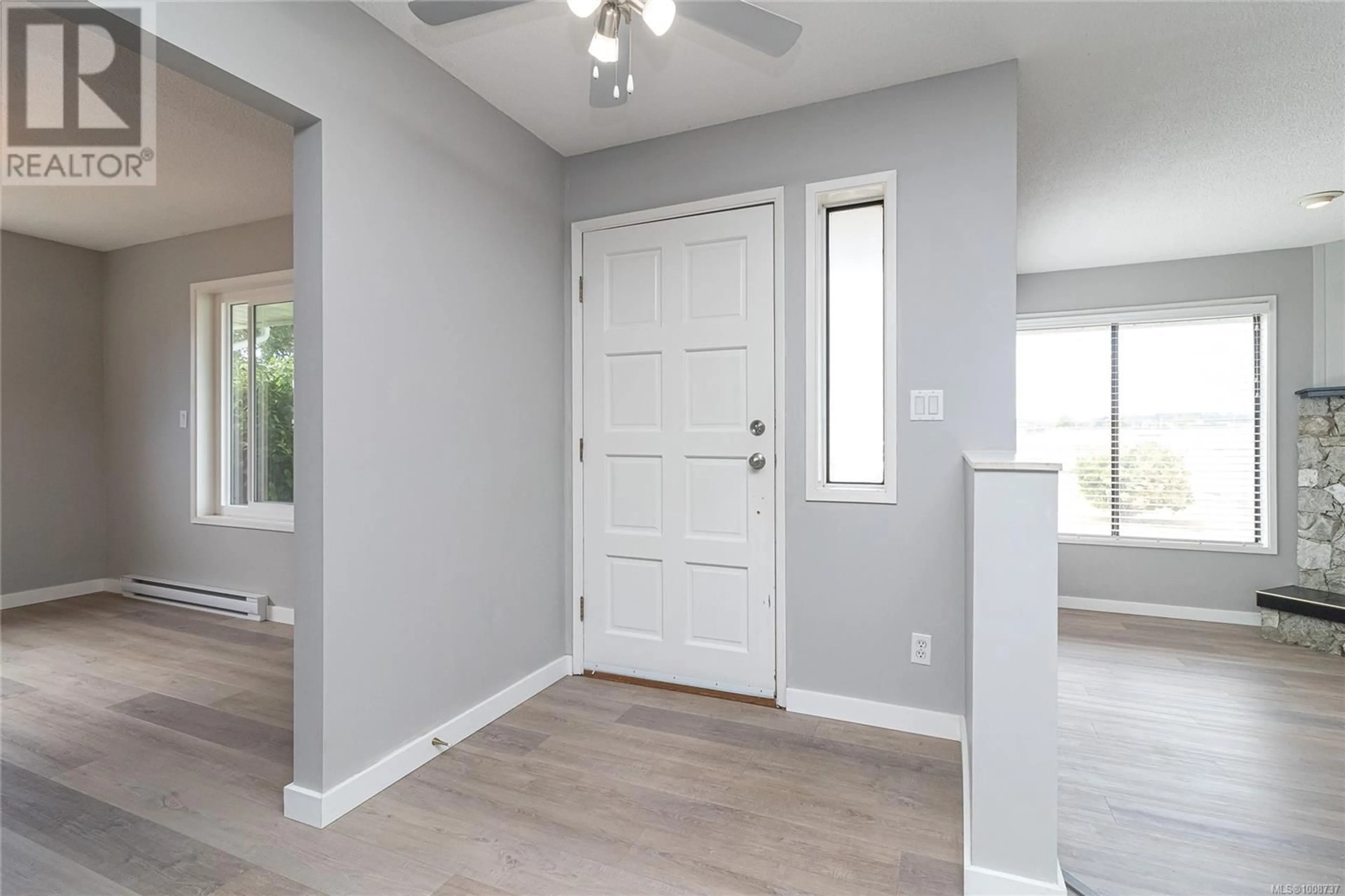 Indoor entryway for 9445 CANORA ROAD, Sidney British Columbia V8L1P3