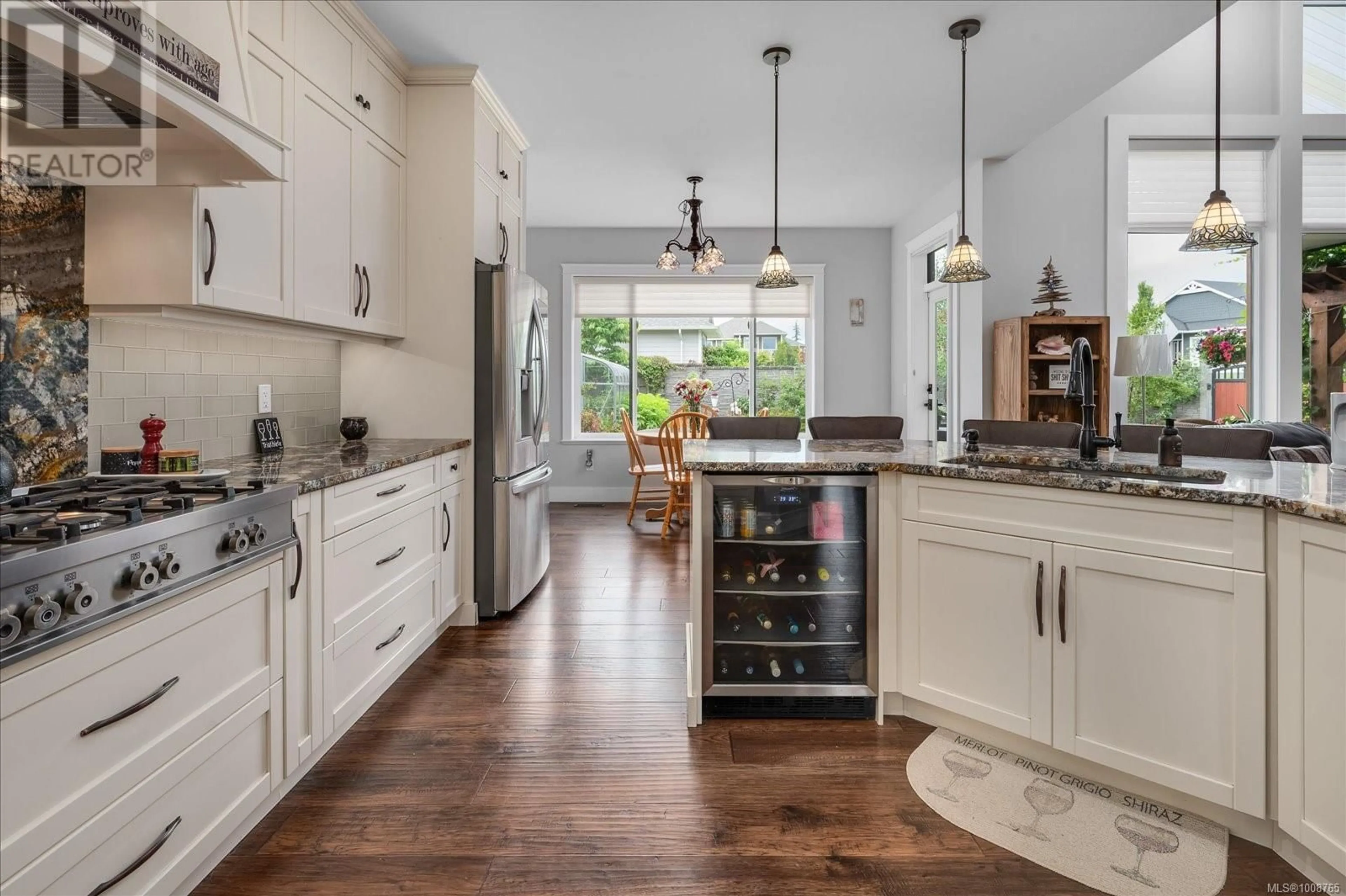 Open concept kitchen, ceramic/tile floor for 3417 HARBOURVIEW BOULEVARD, Courtenay British Columbia V9N0B5