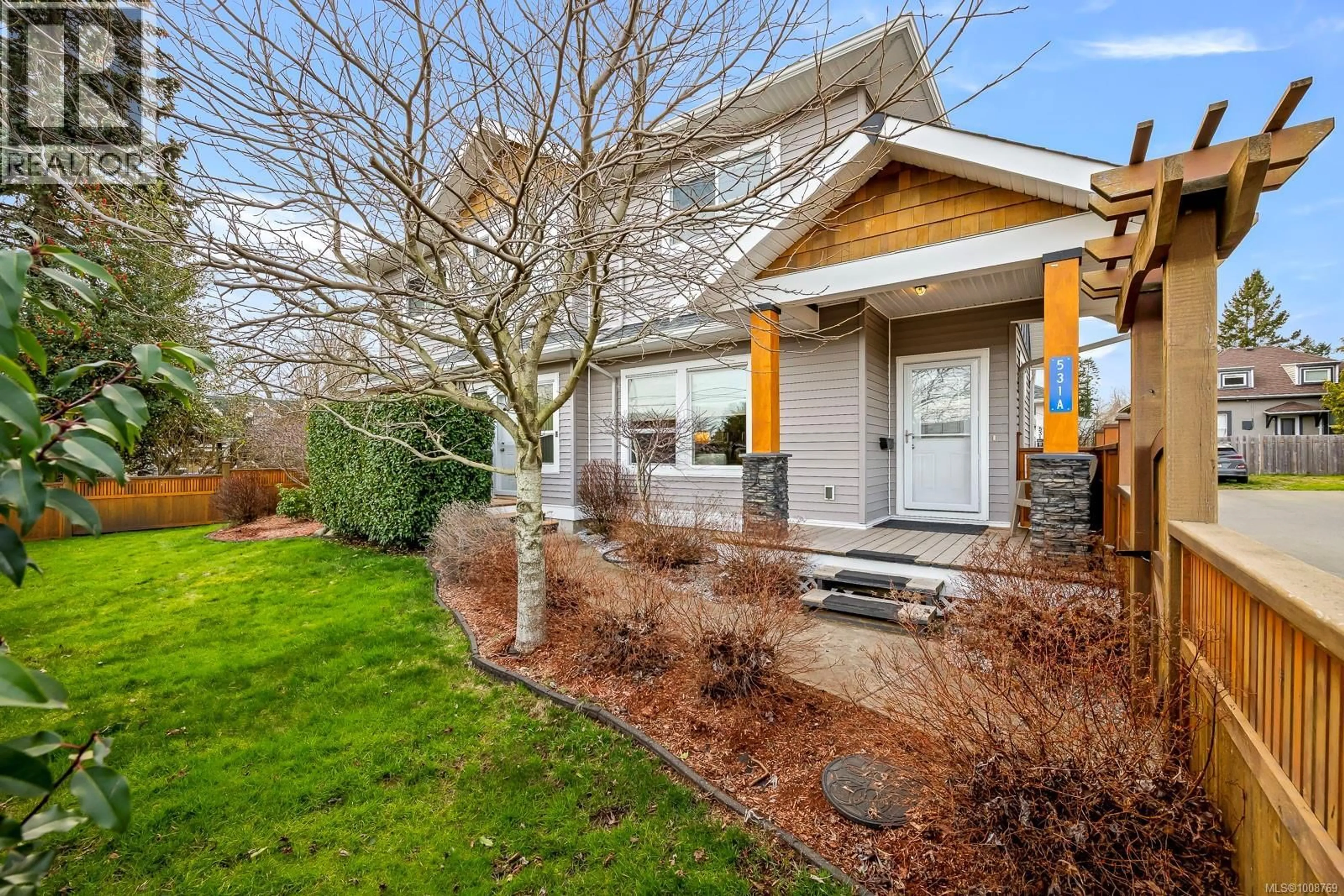 Home with vinyl exterior material, street for A - 531 ANDERTON ROAD, Comox British Columbia V9M2J1