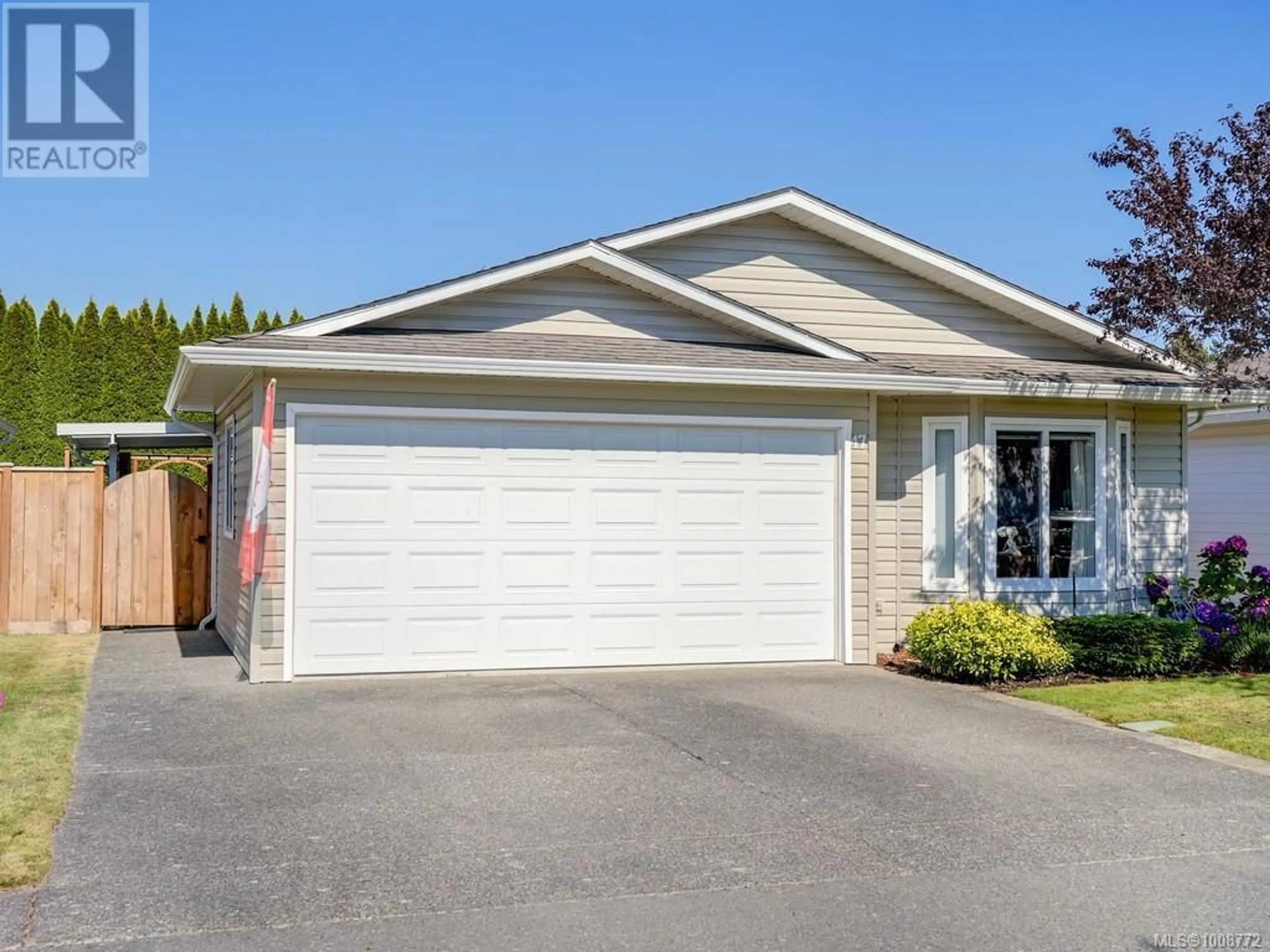 Home with vinyl exterior material, street for 47 - 7570 TETAYUT ROAD, Central Saanich British Columbia V8M2H4