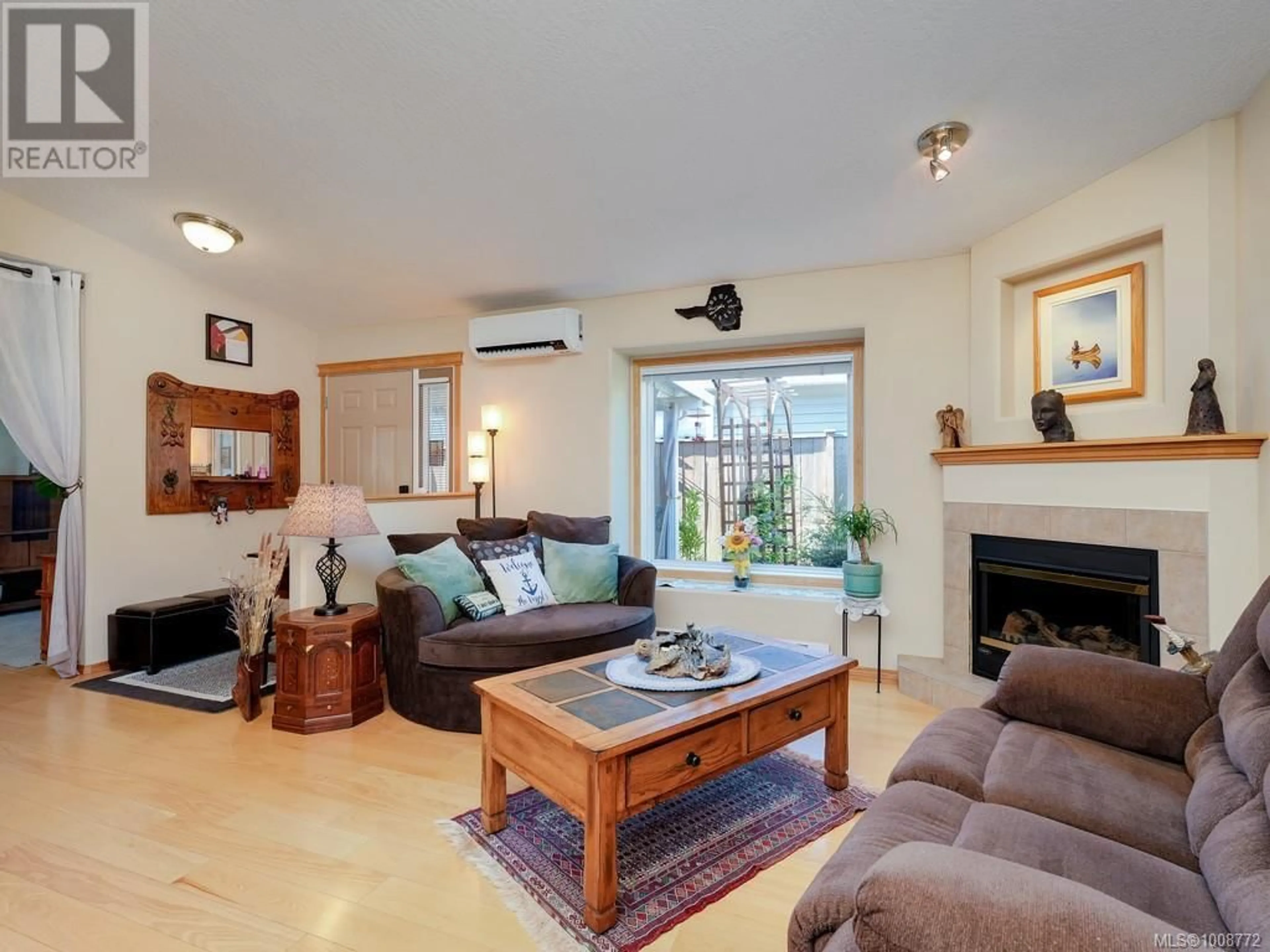 Living room with furniture, unknown for 47 - 7570 TETAYUT ROAD, Central Saanich British Columbia V8M2H4