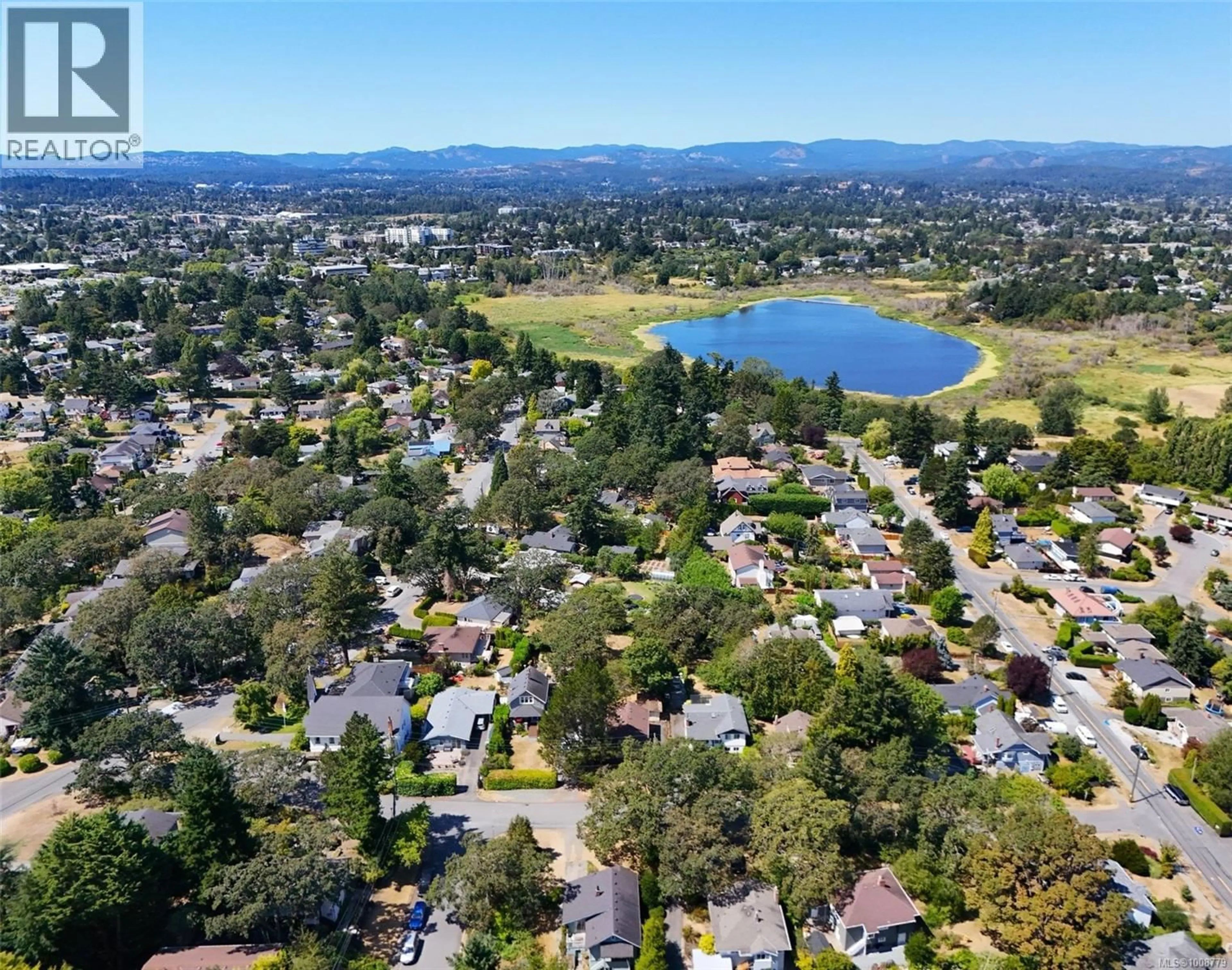 A pic from outside/outdoor area/front of a property/back of a property/a pic from drone, water/lake/river/ocean view for 3860 SAVANNAH AVENUE, Saanich British Columbia V8X1T5