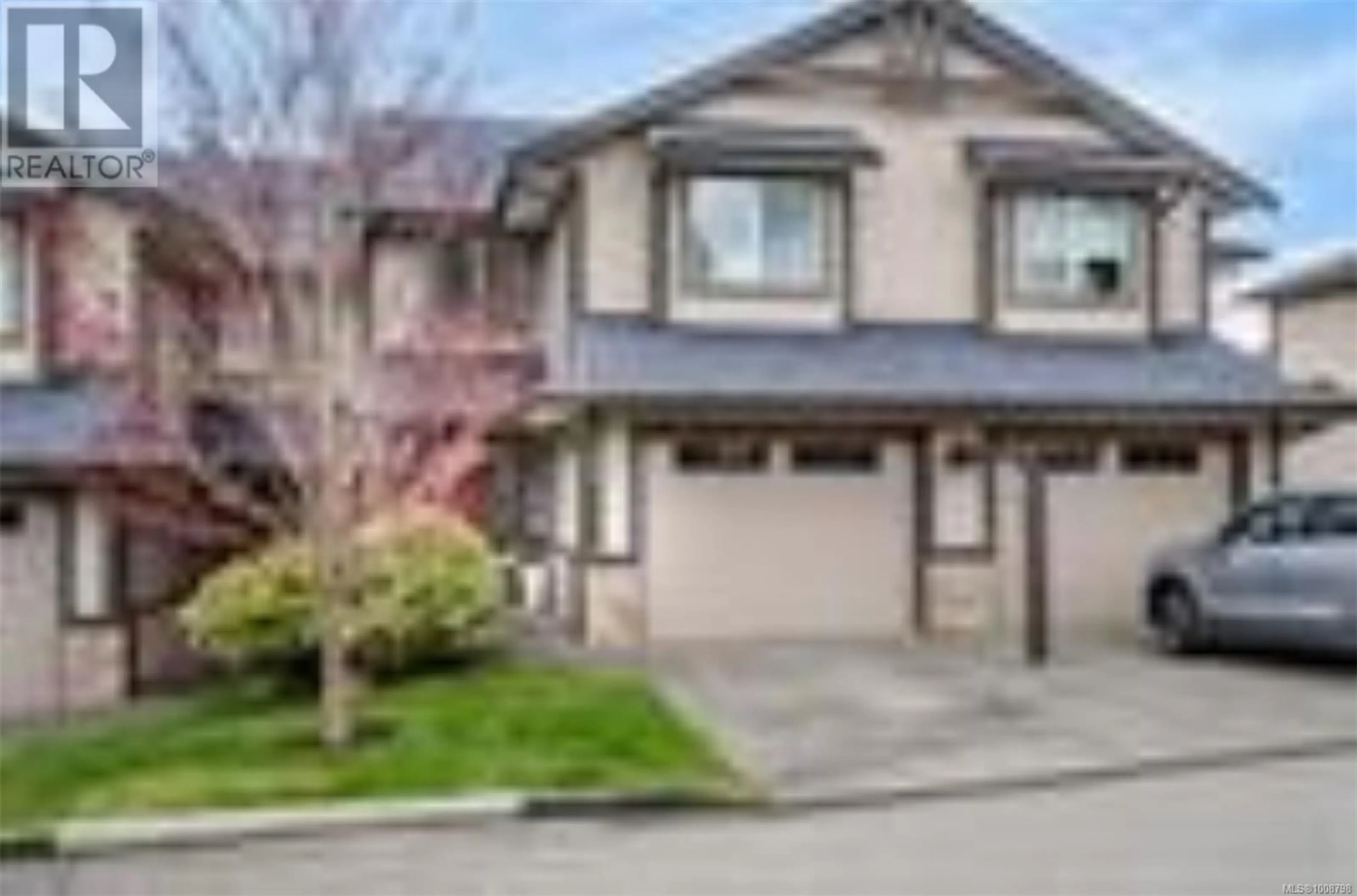 Home with vinyl exterior material, street for 106 - 4699 MUIR ROAD, Courtenay British Columbia V9A5V2
