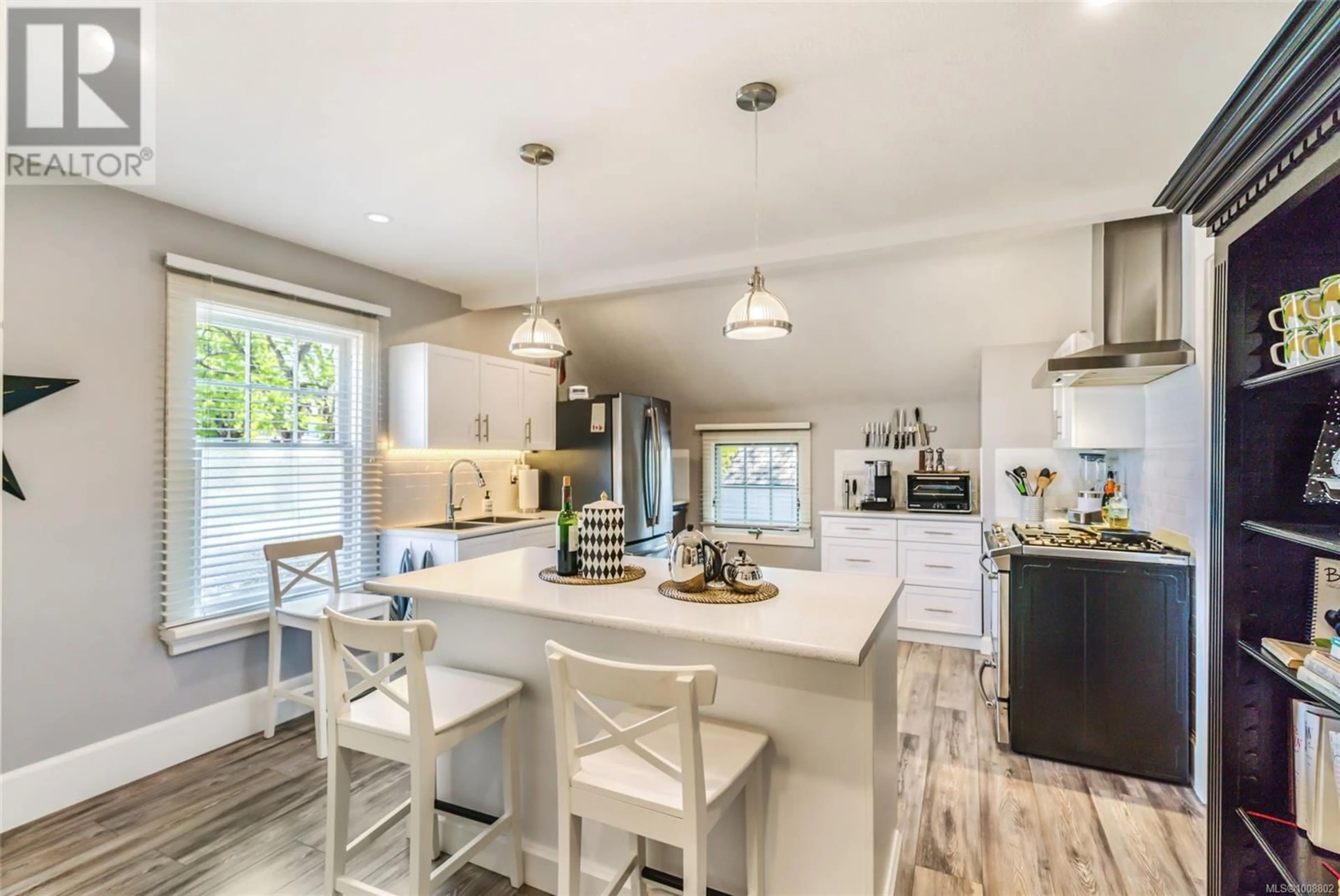 Open concept kitchen, unknown for 193 MEMORIAL AVENUE, Parksville British Columbia V9P1K7