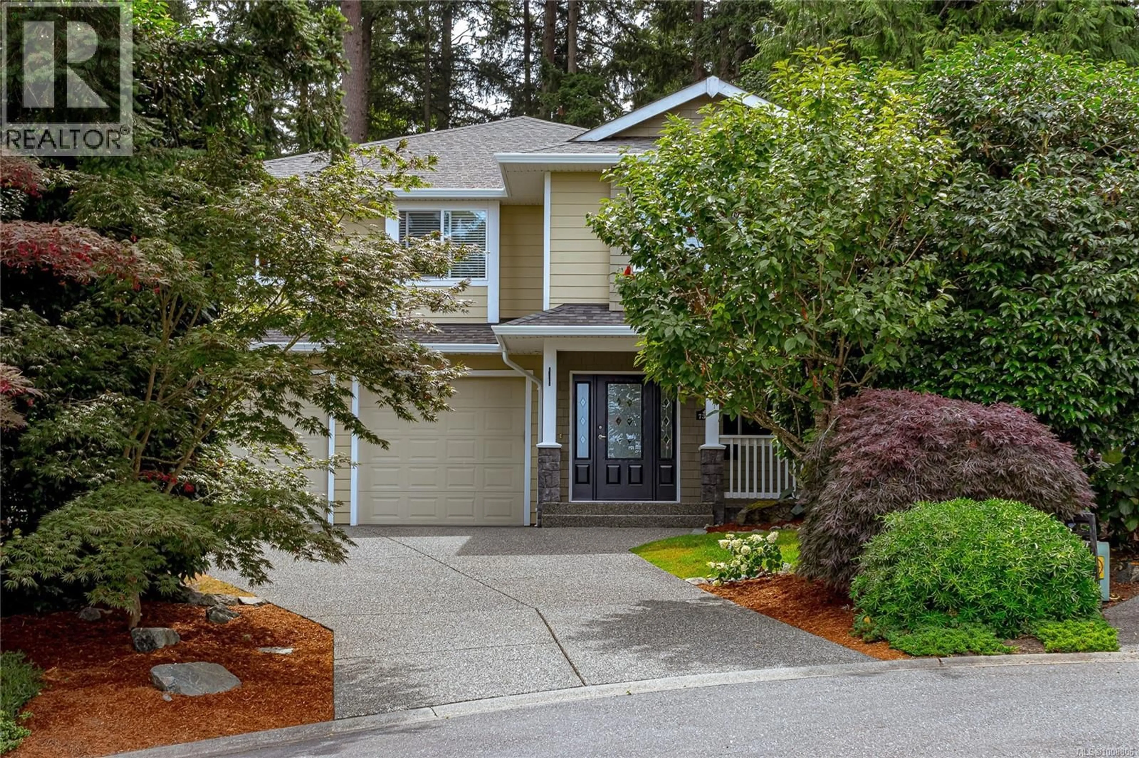 Home with vinyl exterior material, street for 7360 RIDGEDOWN COURT, Central Saanich British Columbia V8M2H7