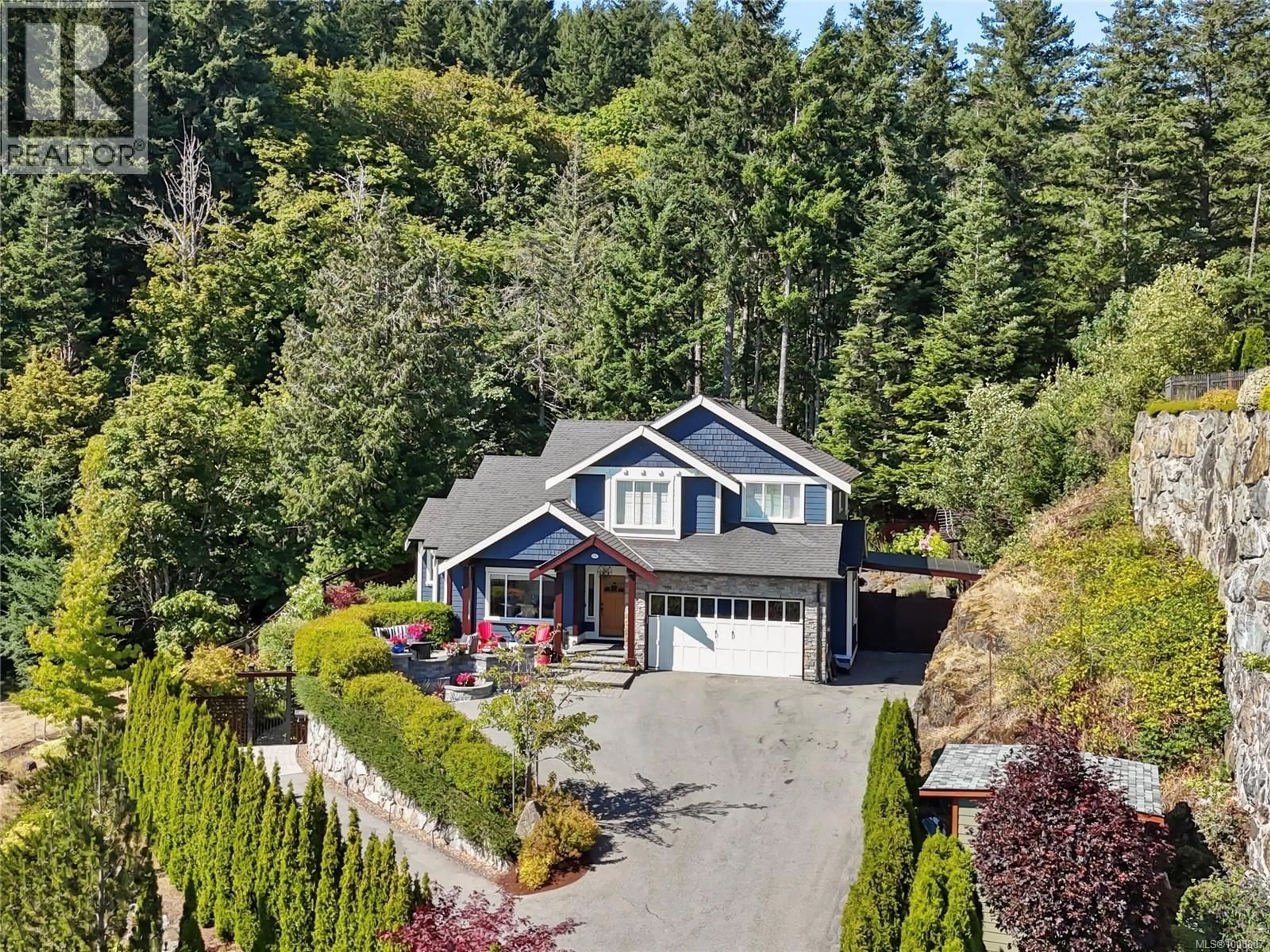 A pic from outside/outdoor area/front of a property/back of a property/a pic from drone, unknown for 630 GRANROSE TERRACE, Colwood British Columbia V9C4M3