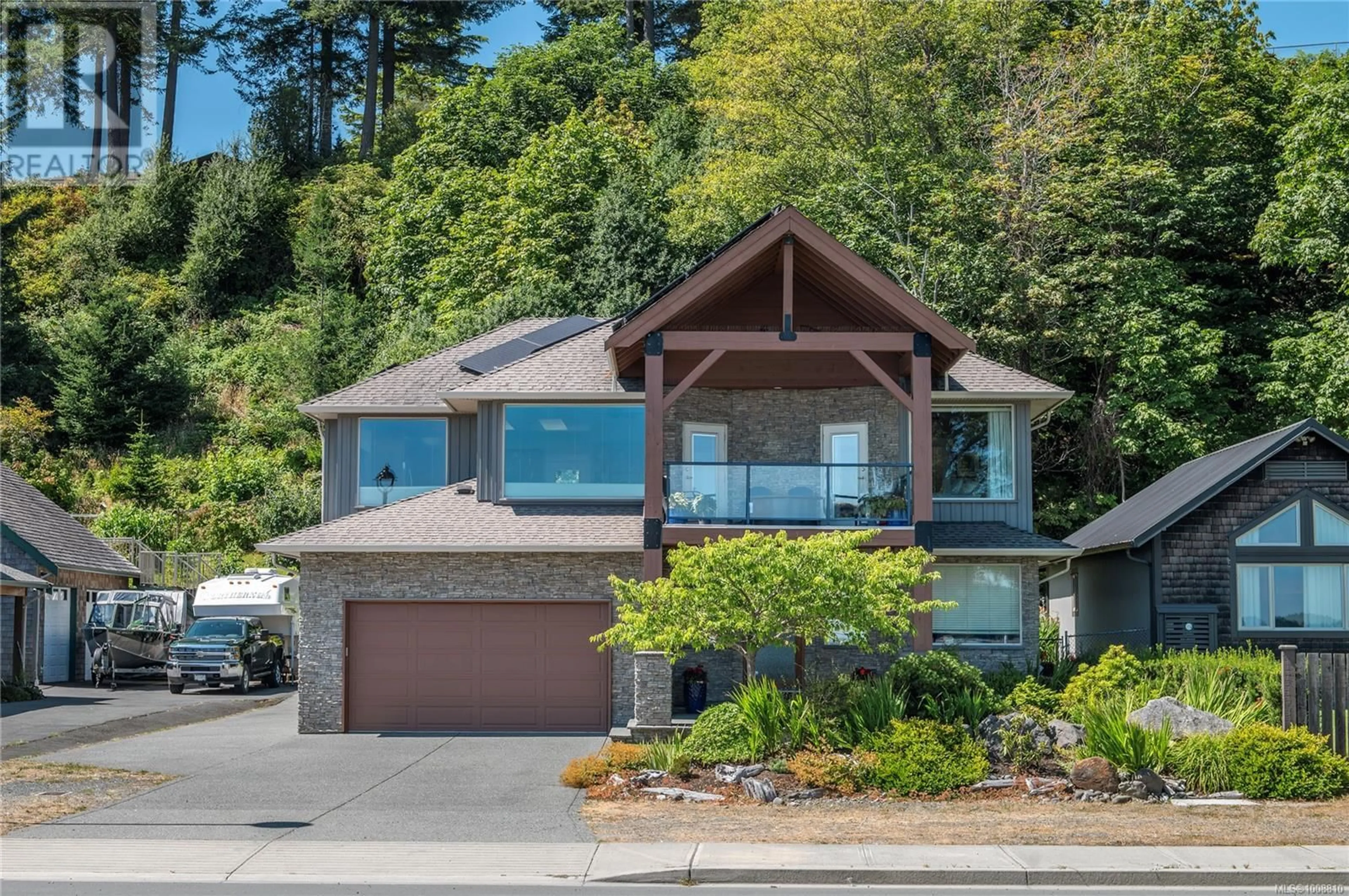 Home with vinyl exterior material, water/lake/river/ocean view for 1160 ISLAND HIGHWAY SOUTH, Campbell River British Columbia V9W1B3