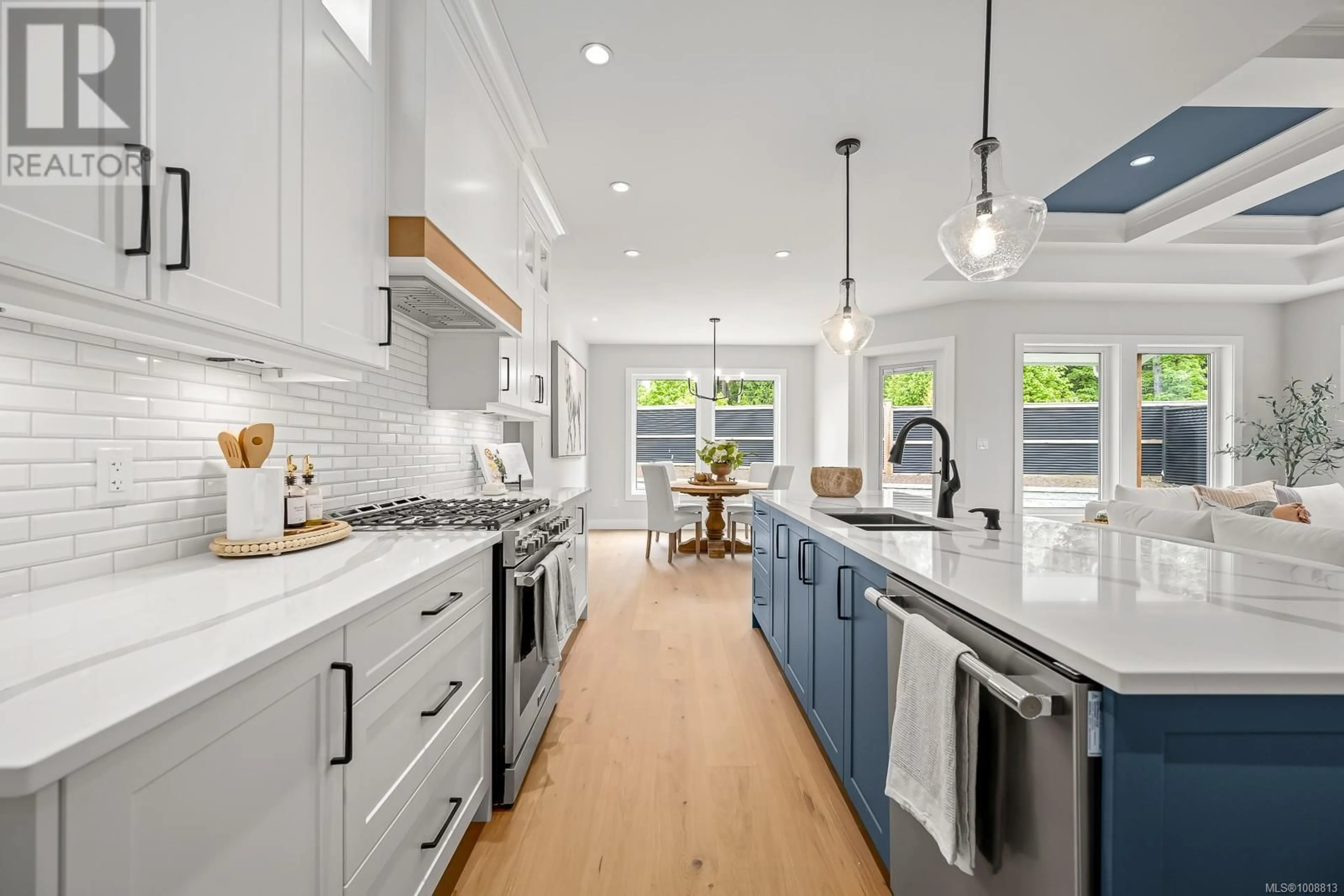 Open concept kitchen, ceramic/tile floor for 3275 MARYGROVE PLACE, Courtenay British Columbia V9N0E7
