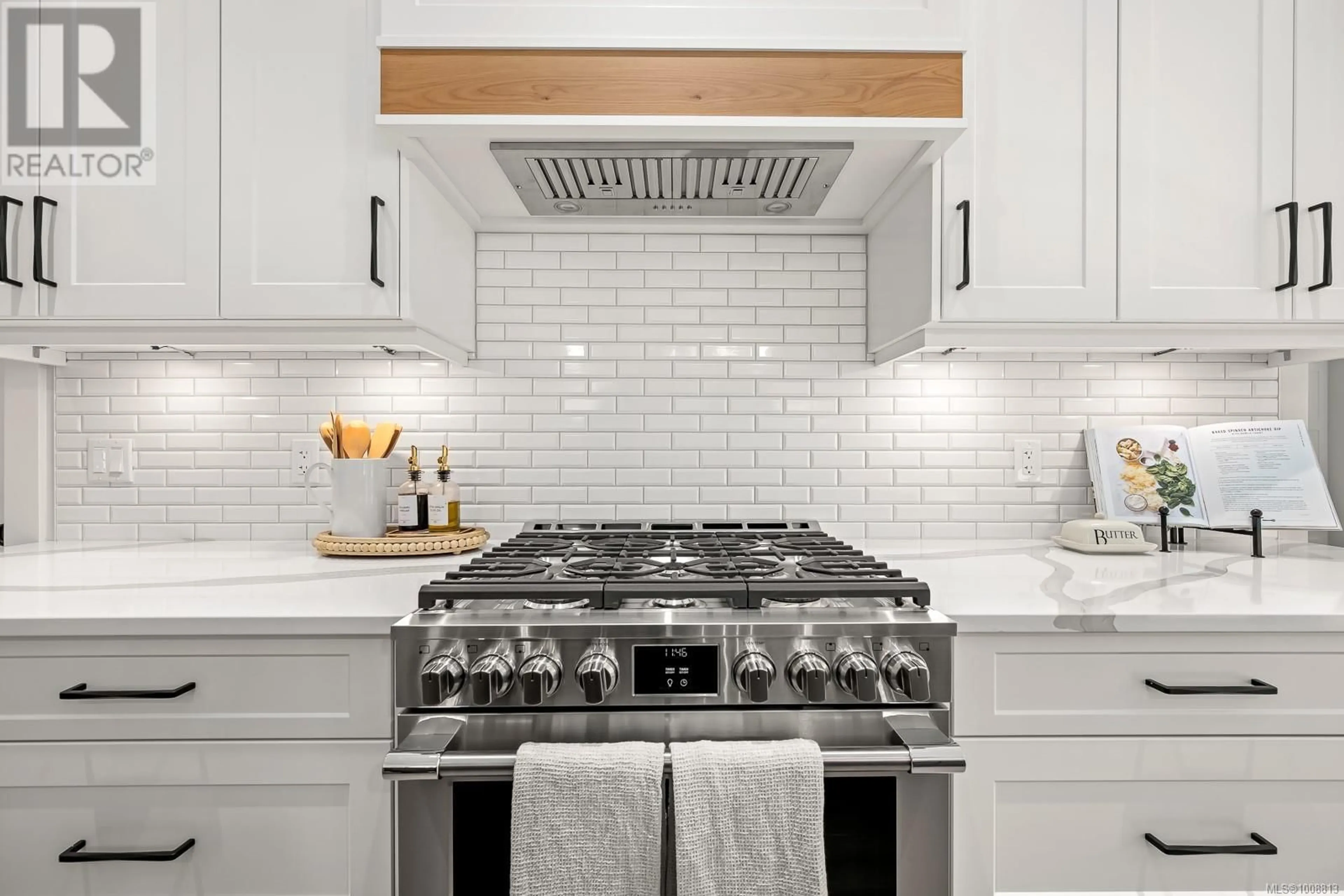 Contemporary kitchen, ceramic/tile floor for 3275 MARYGROVE PLACE, Courtenay British Columbia V9N0E7