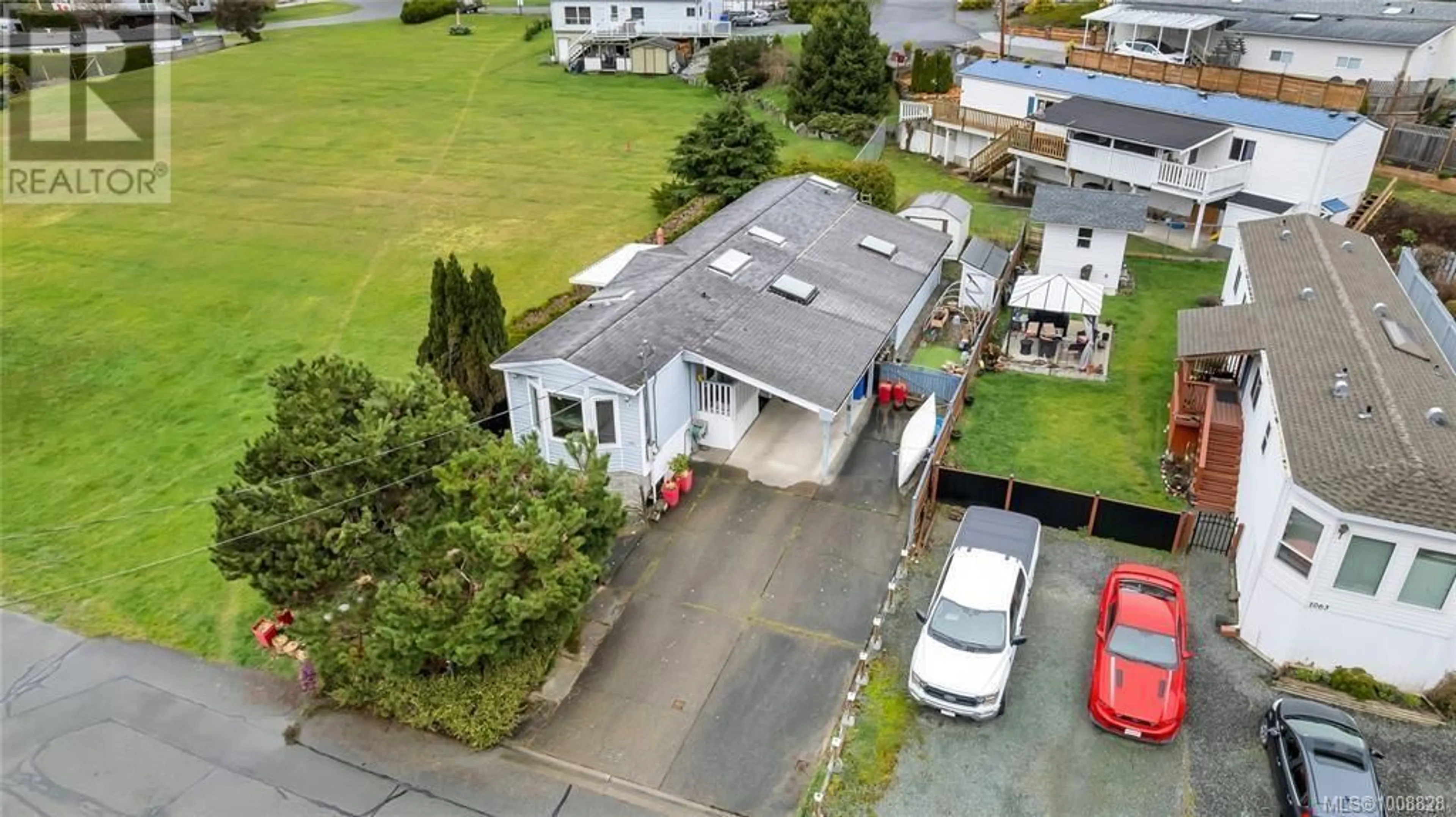 A pic from outside/outdoor area/front of a property/back of a property/a pic from drone, street for 1067 WATERMAN ROAD, Mill Bay British Columbia V0R2P2