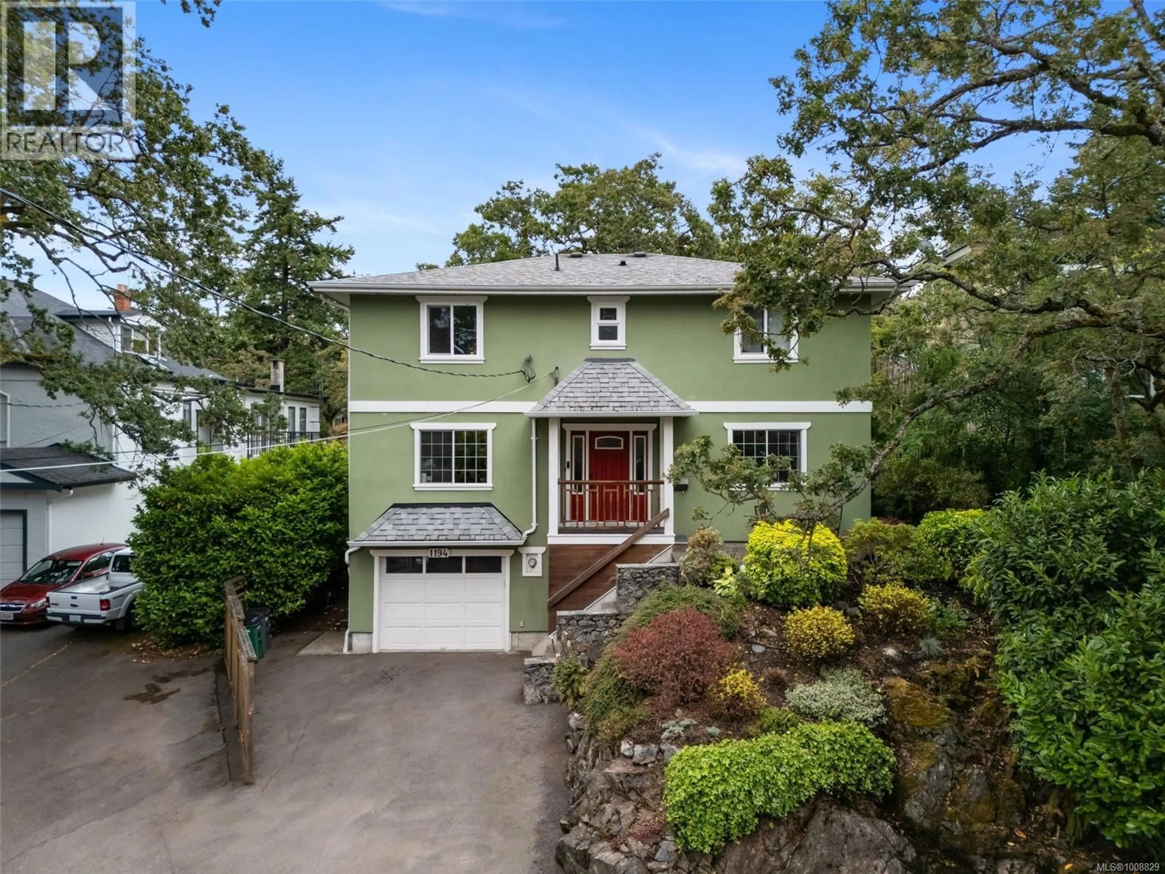 Home with vinyl exterior material, street for 1194 ROCK STREET, Saanich British Columbia V8P2B8