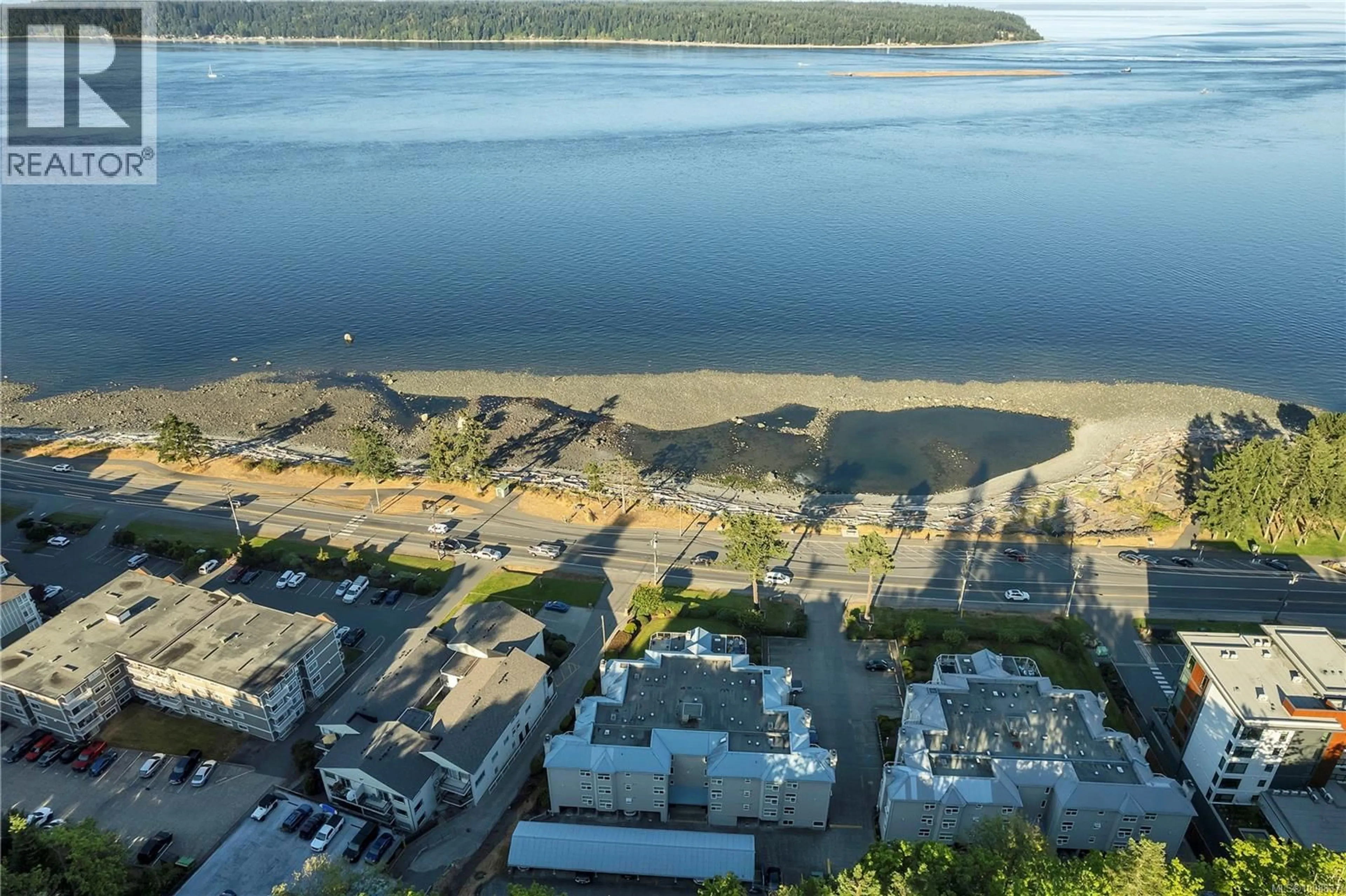 A pic from outside/outdoor area/front of a property/back of a property/a pic from drone, water/lake/river/ocean view for 307A - 650 ISLAND HIGHWAY SOUTH, Campbell River British Columbia V9W1A6