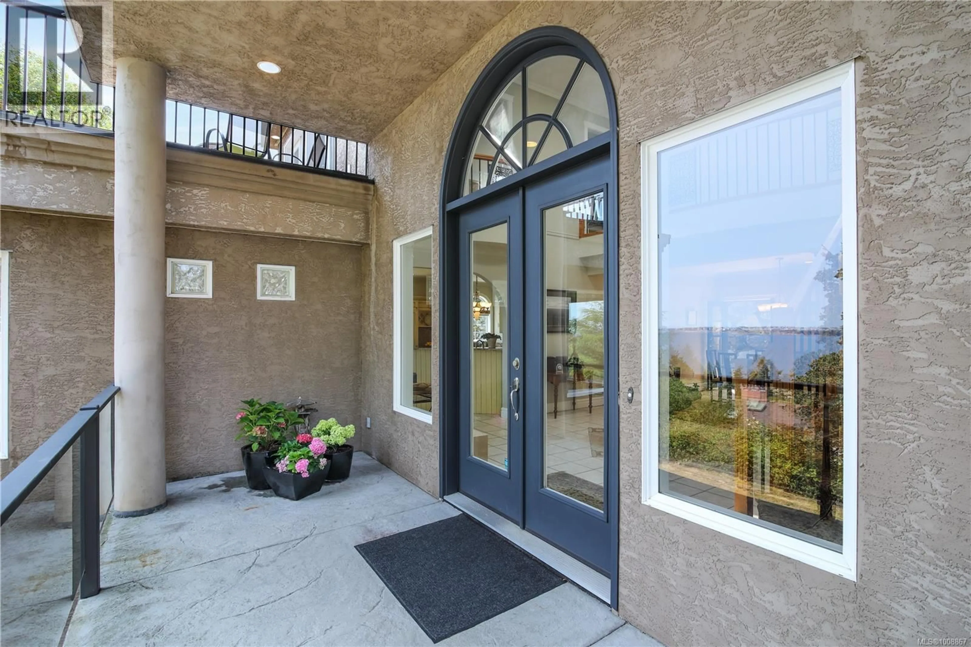 Indoor foyer for 3361 HATLEY DRIVE, Colwood British Columbia V9C1W4