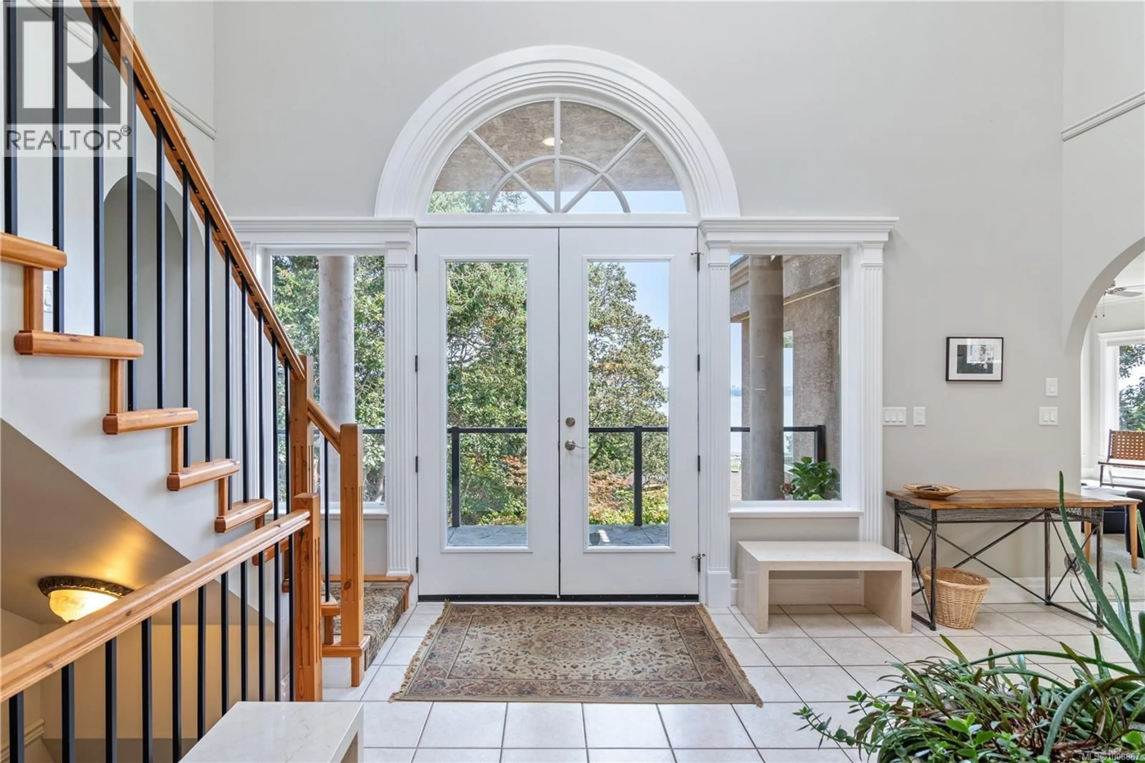 Indoor entryway for 3361 HATLEY DRIVE, Colwood British Columbia V9C1W4