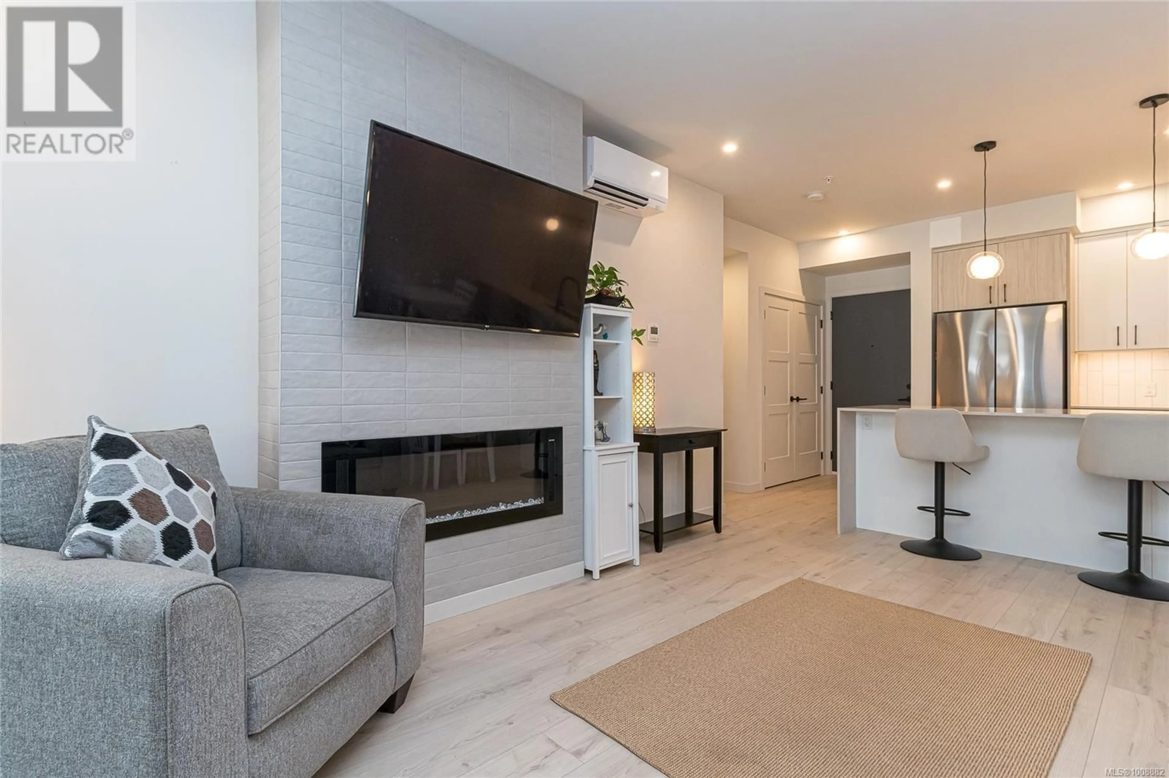 Living room with furniture, unknown for 208 - 958 PHAROAH MEWS, Langford British Columbia V9B6W6