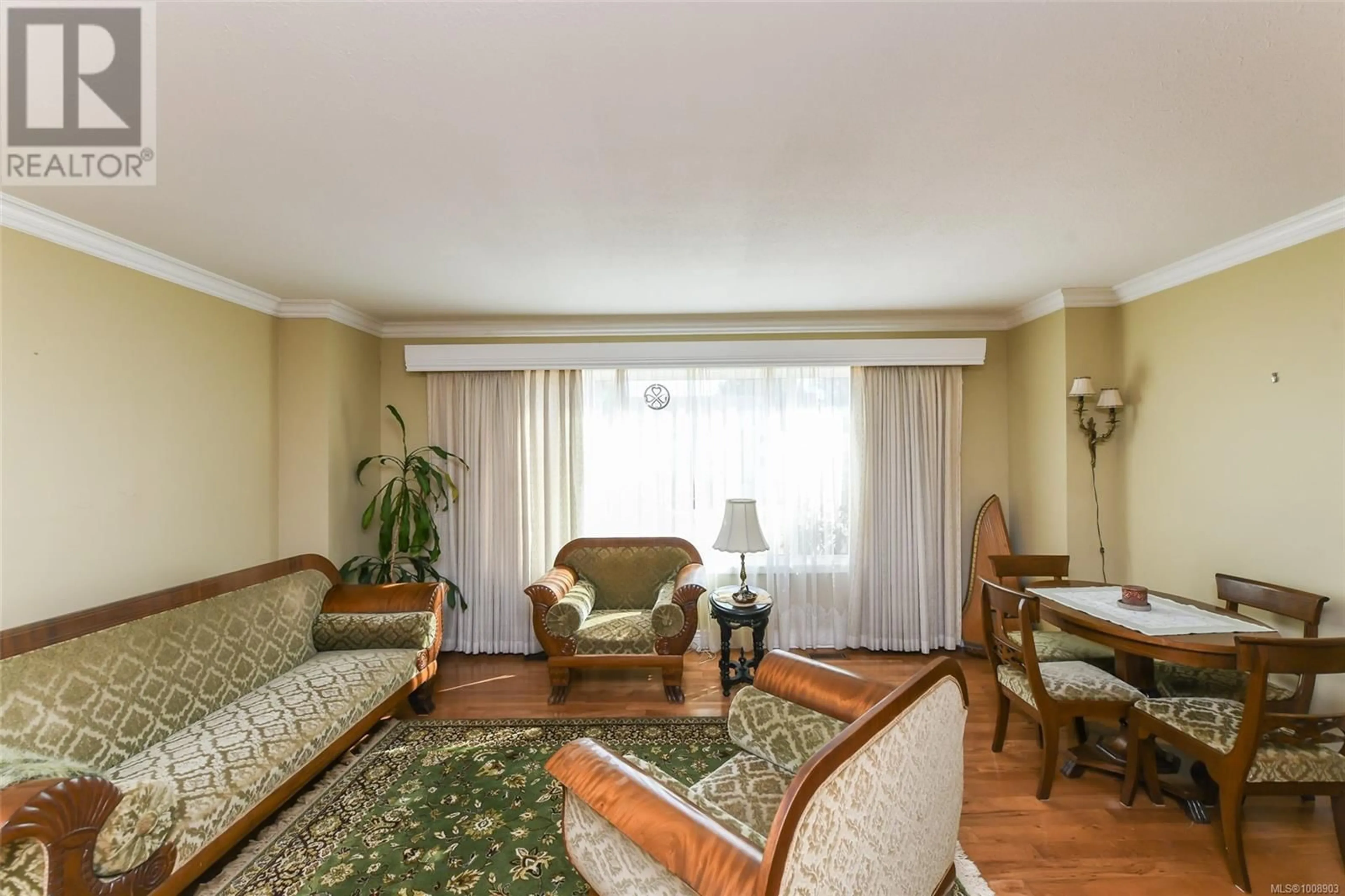 Living room with furniture, unknown for 2237 TULL AVENUE, Courtenay British Columbia V9N7S1