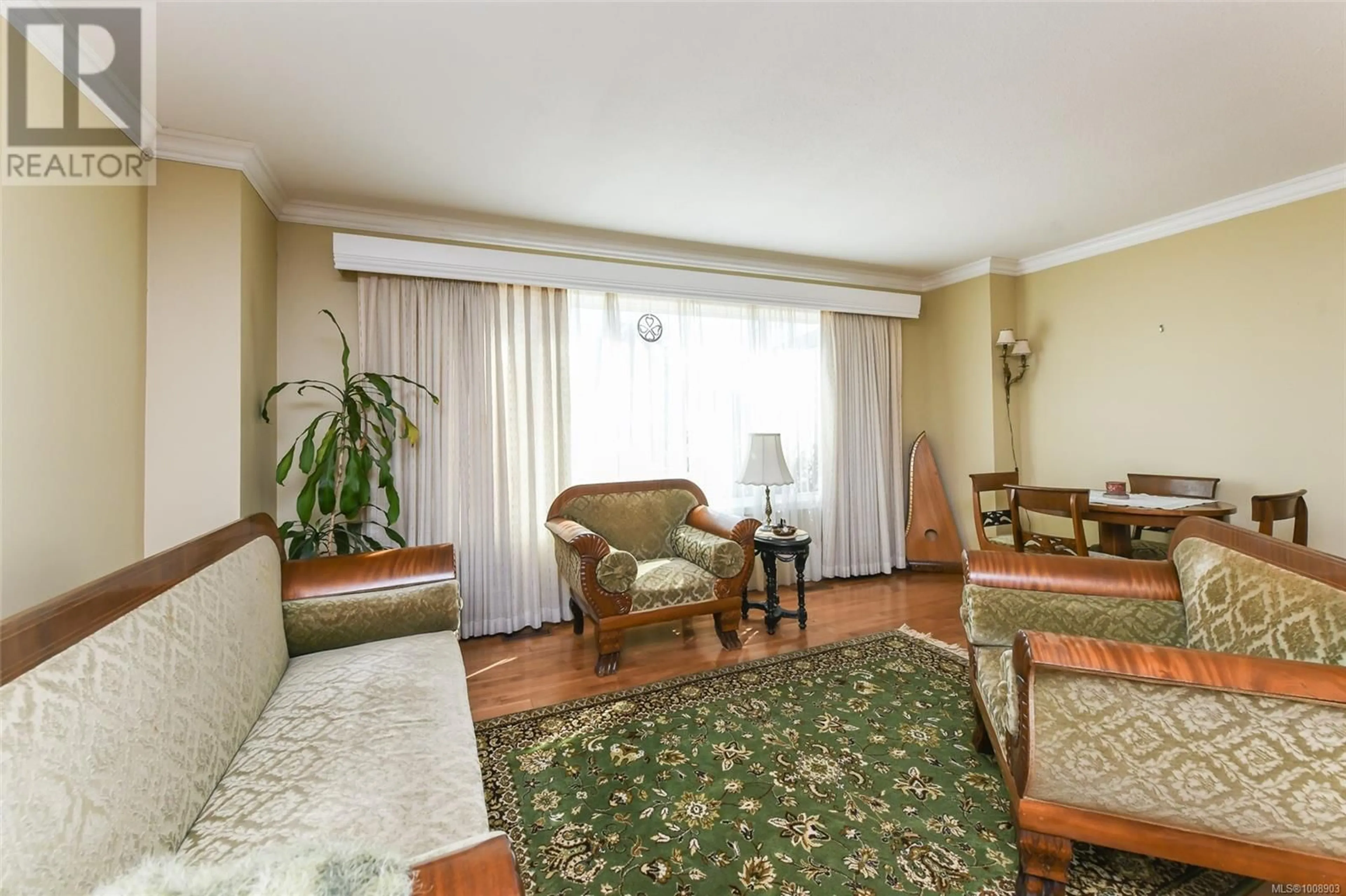 Living room with furniture, unknown for 2237 TULL AVENUE, Courtenay British Columbia V9N7S1