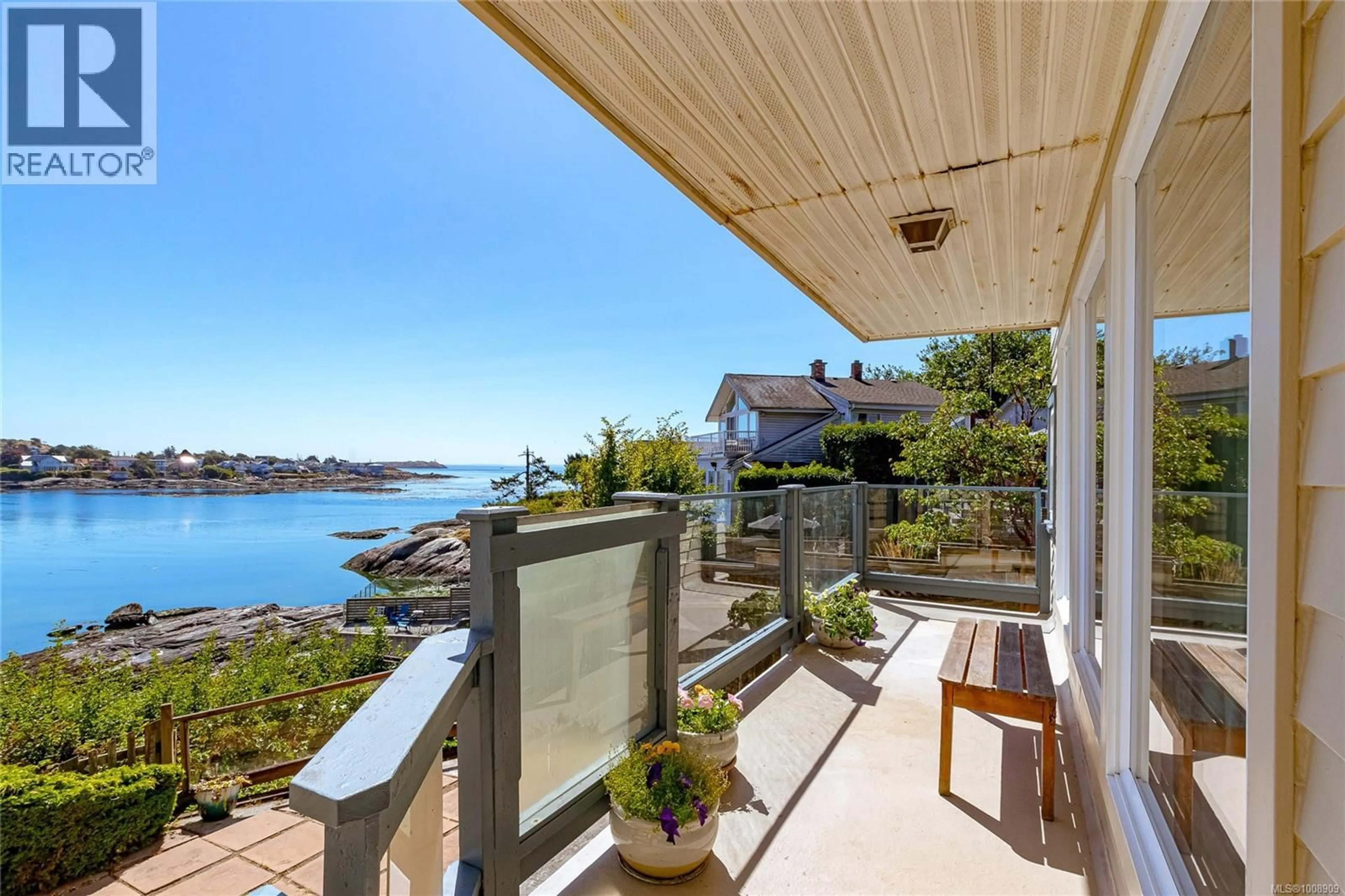 Patio, water/lake/river/ocean view for 157 ROBERTSON STREET, Victoria British Columbia V8S1J2