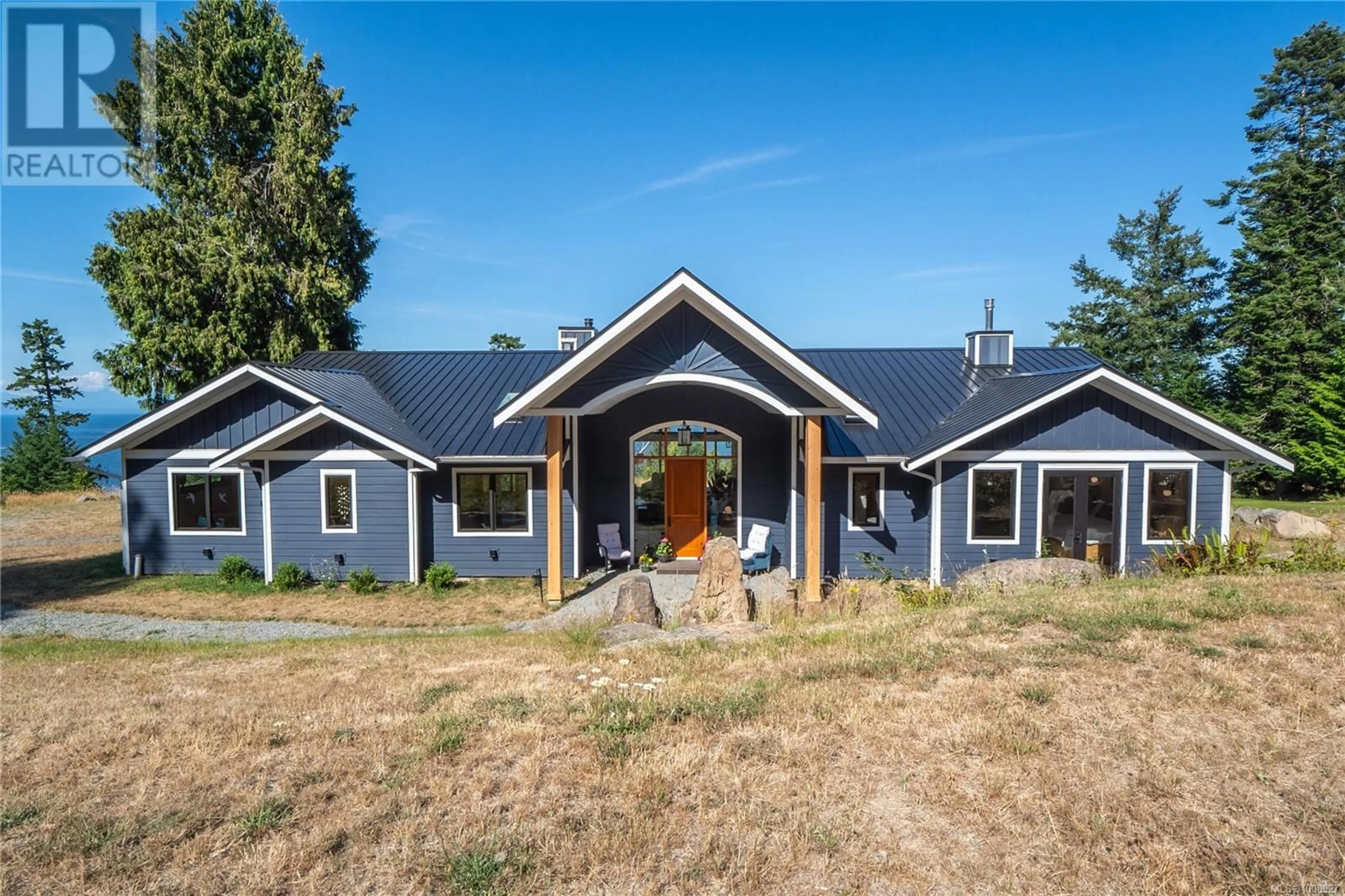 Home with vinyl exterior material, unknown for 573 HORSESHOE ROAD, Gabriola Island British Columbia V0R1X3