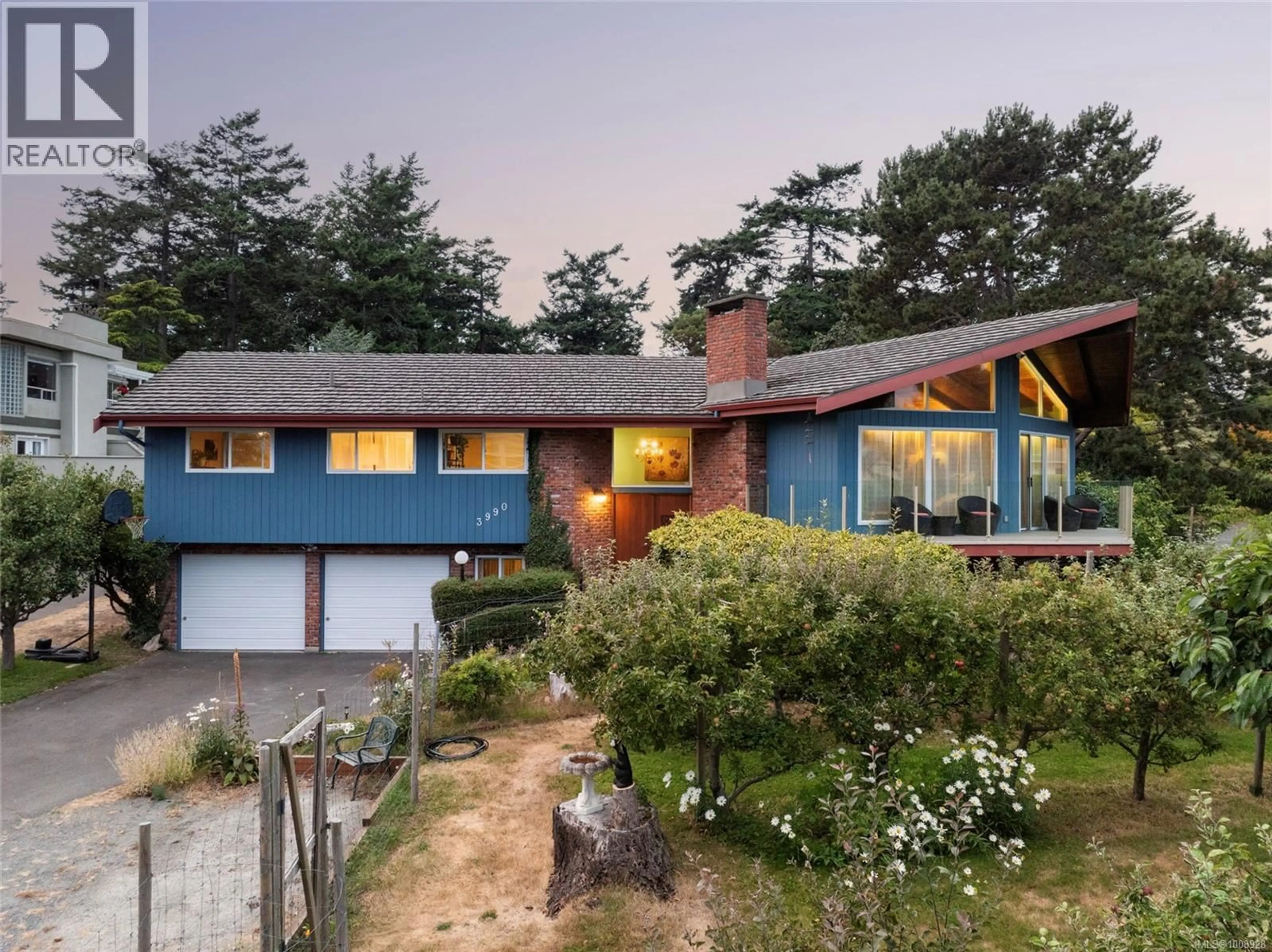 Home with brick exterior material, unknown for 3990 SMUGGLERS COVE ROAD, Saanich British Columbia V8N4M2