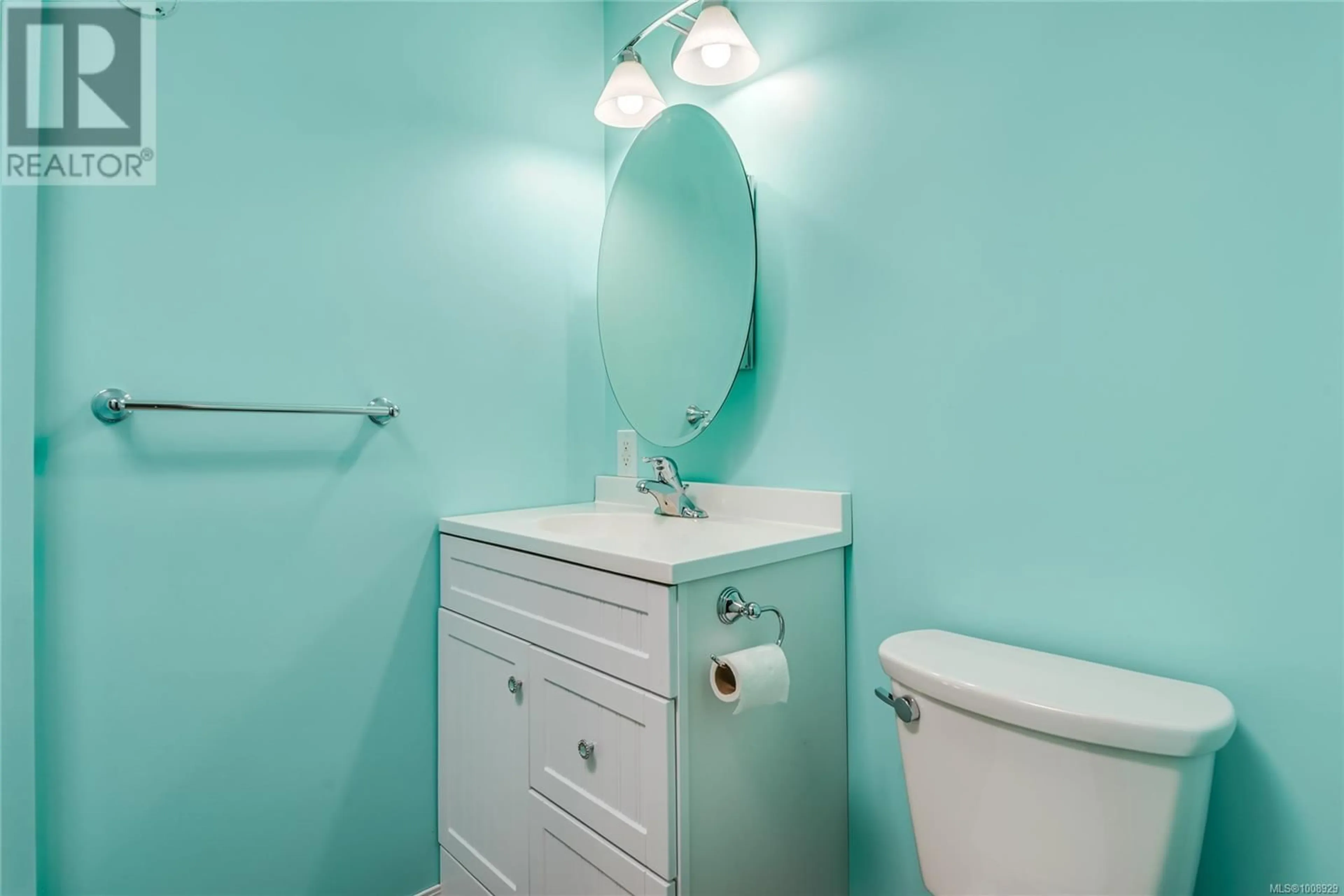 Standard bathroom, unknown for 3923 WAVECREST ROAD, Campbell River British Columbia V9H1H8