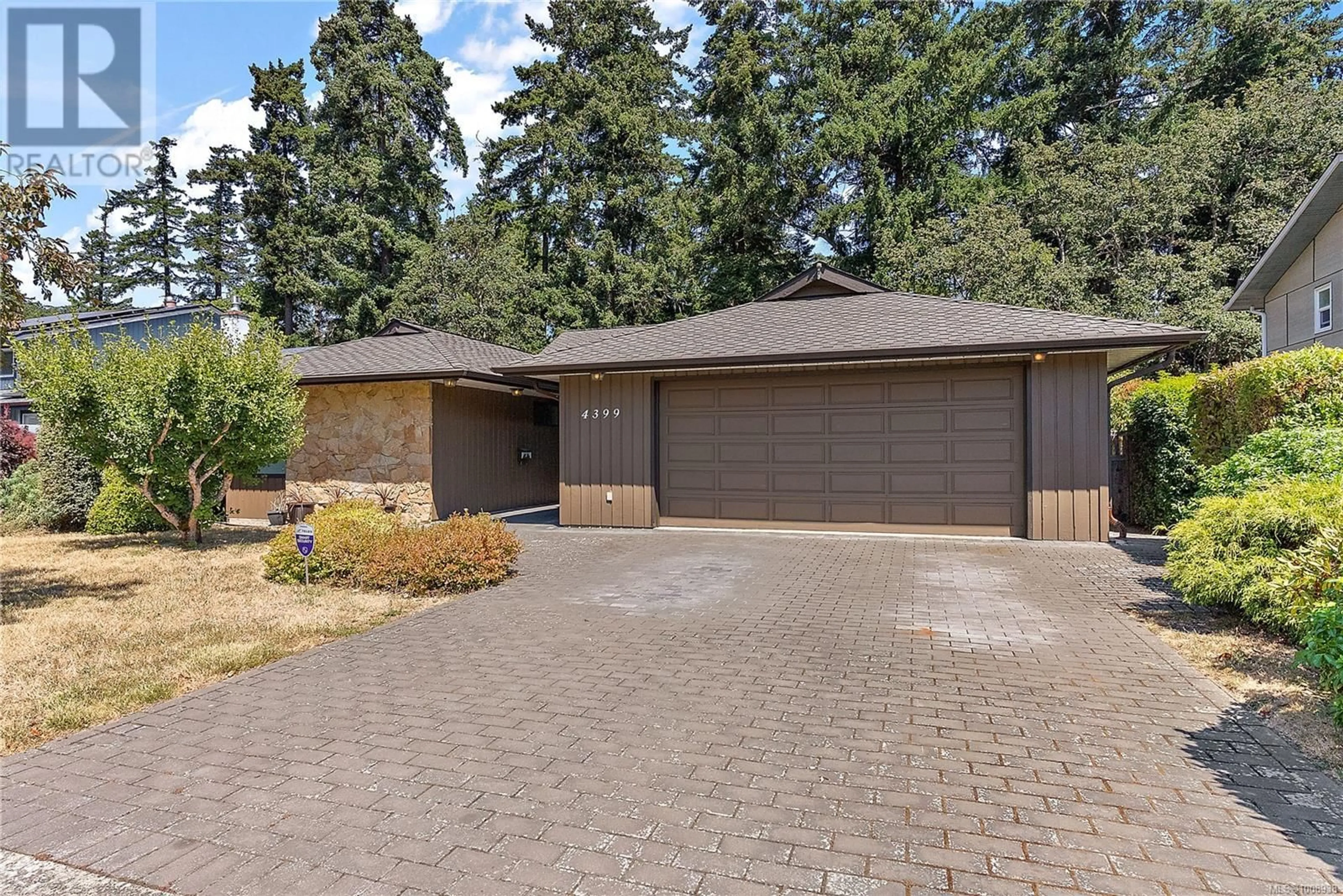 Home with brick exterior material, street for 4399 ROBINWOOD DRIVE, Saanich British Columbia V8N5R7