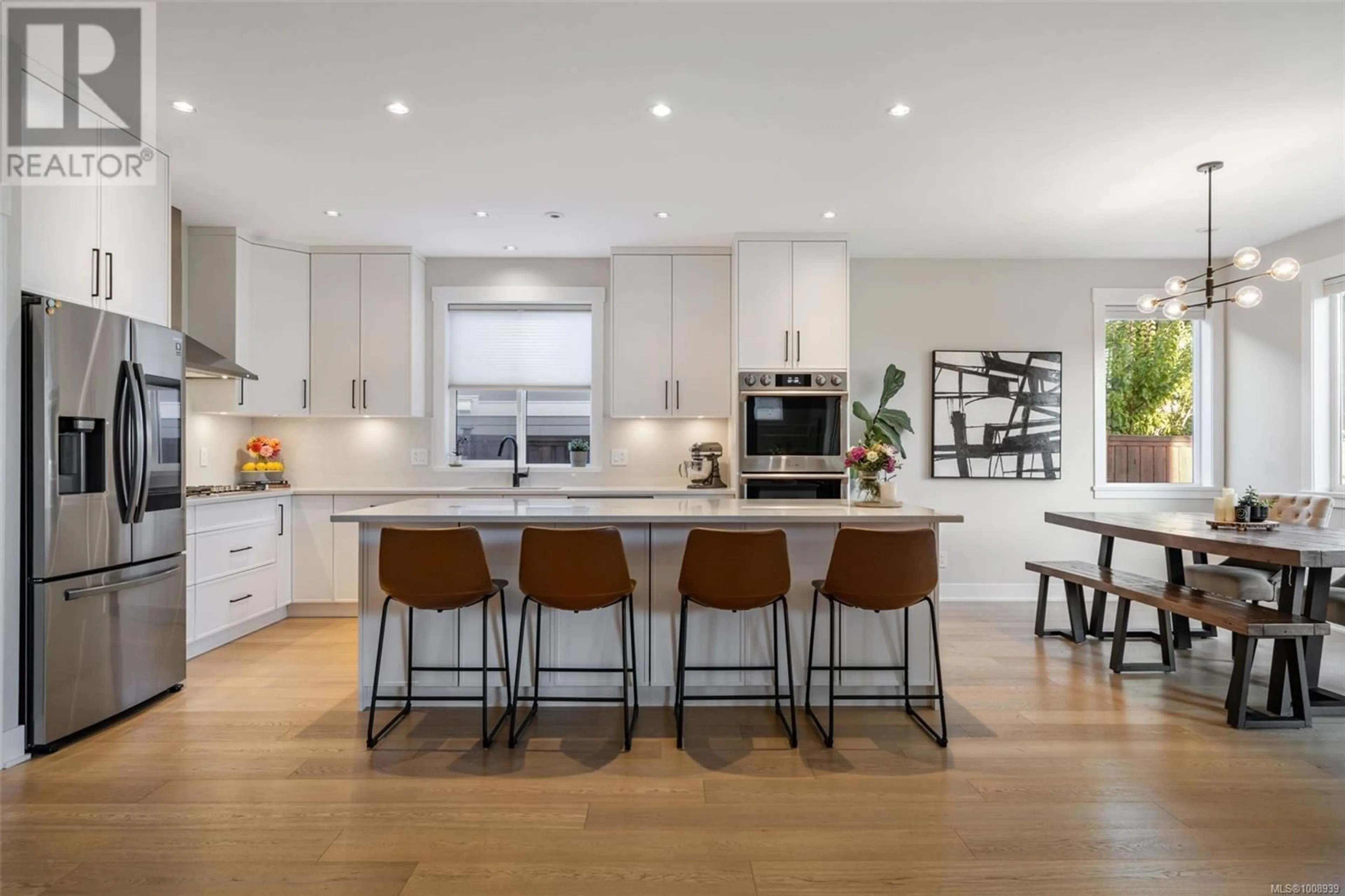 Open concept kitchen, wood/laminate floor for 1283 FLINT AVENUE, Langford British Columbia V9B0Y6