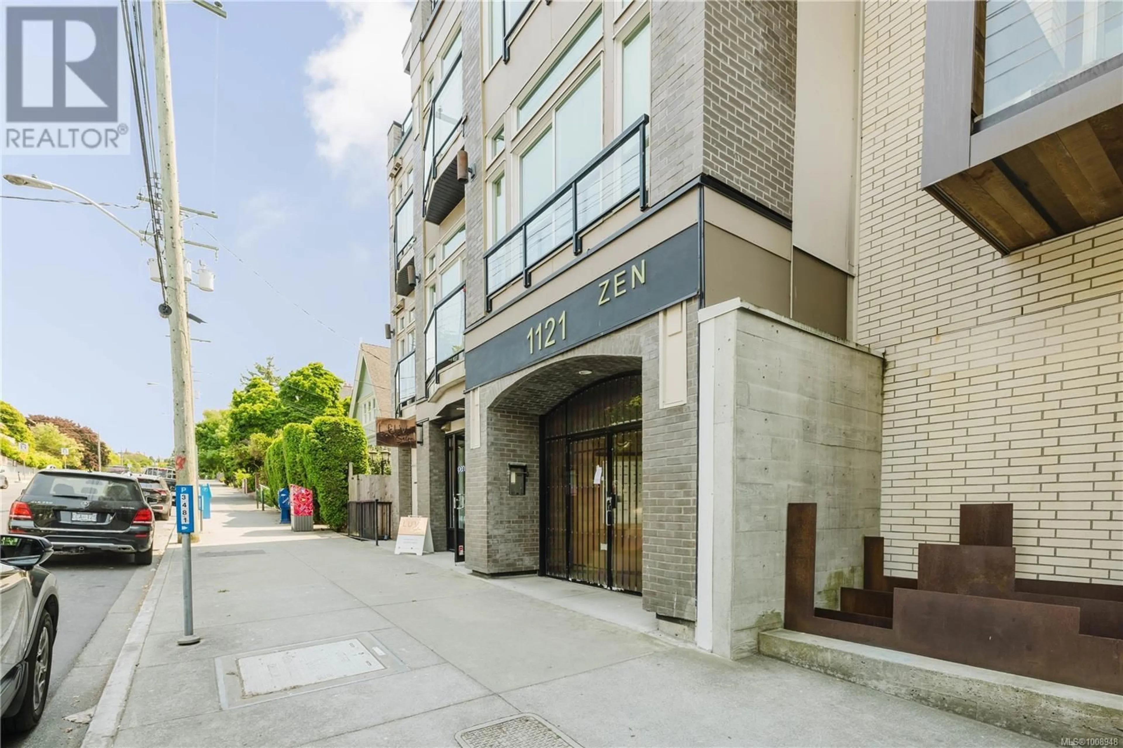 Patio, street for 308 - 1121 FORT STREET, Victoria British Columbia V8V3K9